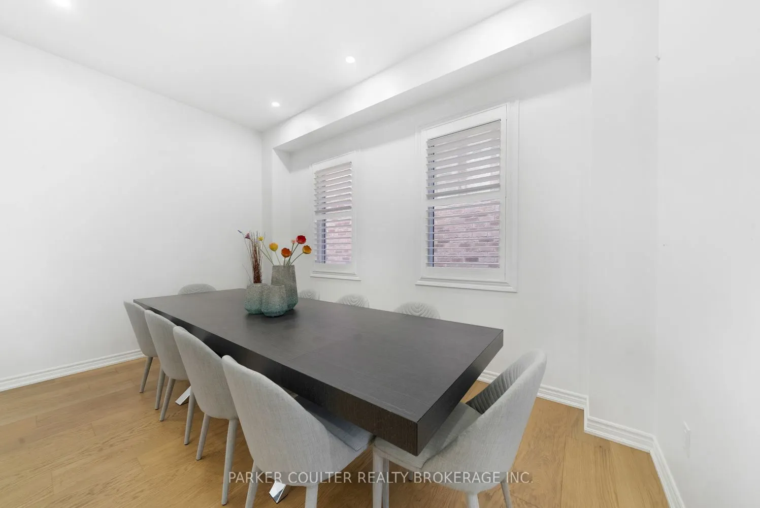 1239 Peelar Crescent