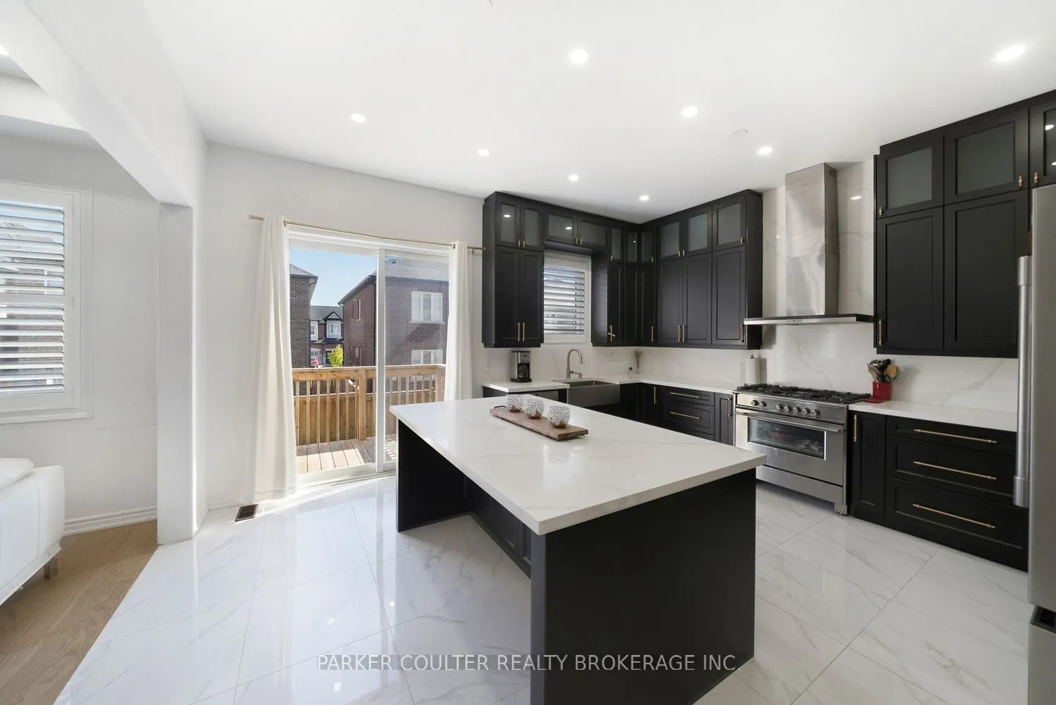 1239 Peelar Crescent