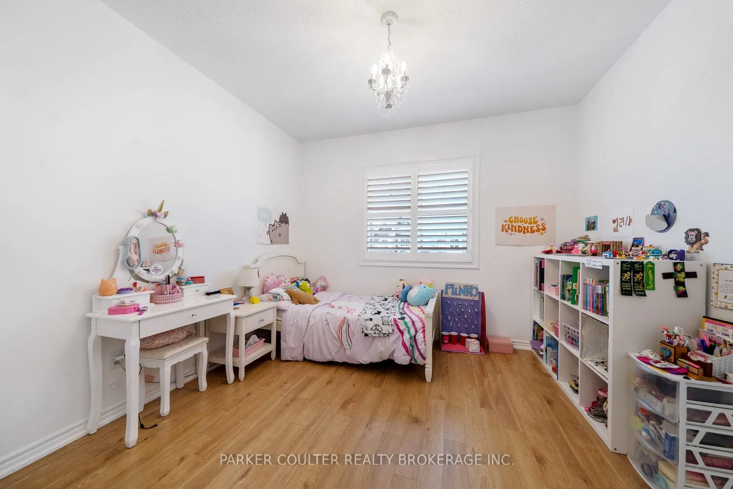 1239 Peelar Crescent
