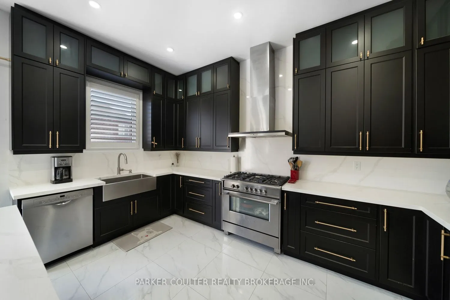 1239 Peelar Crescent