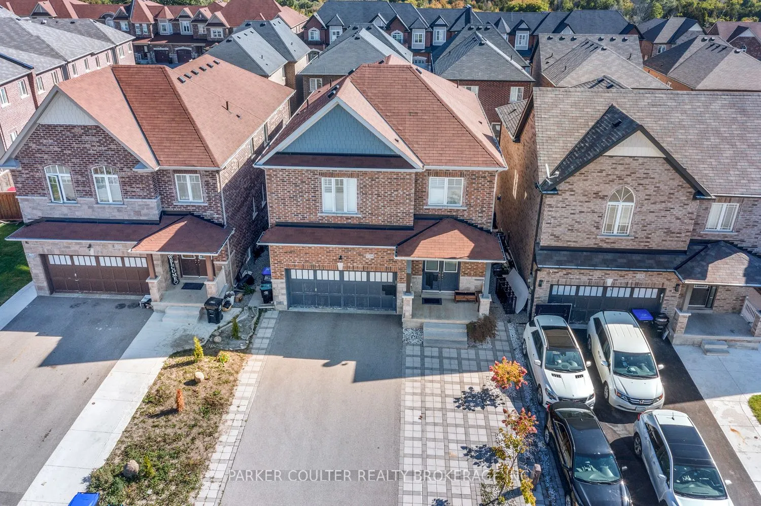1239 Peelar Crescent