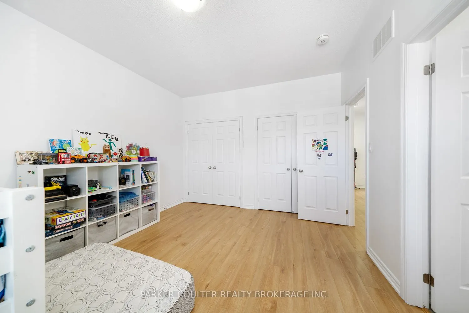 1239 Peelar Crescent