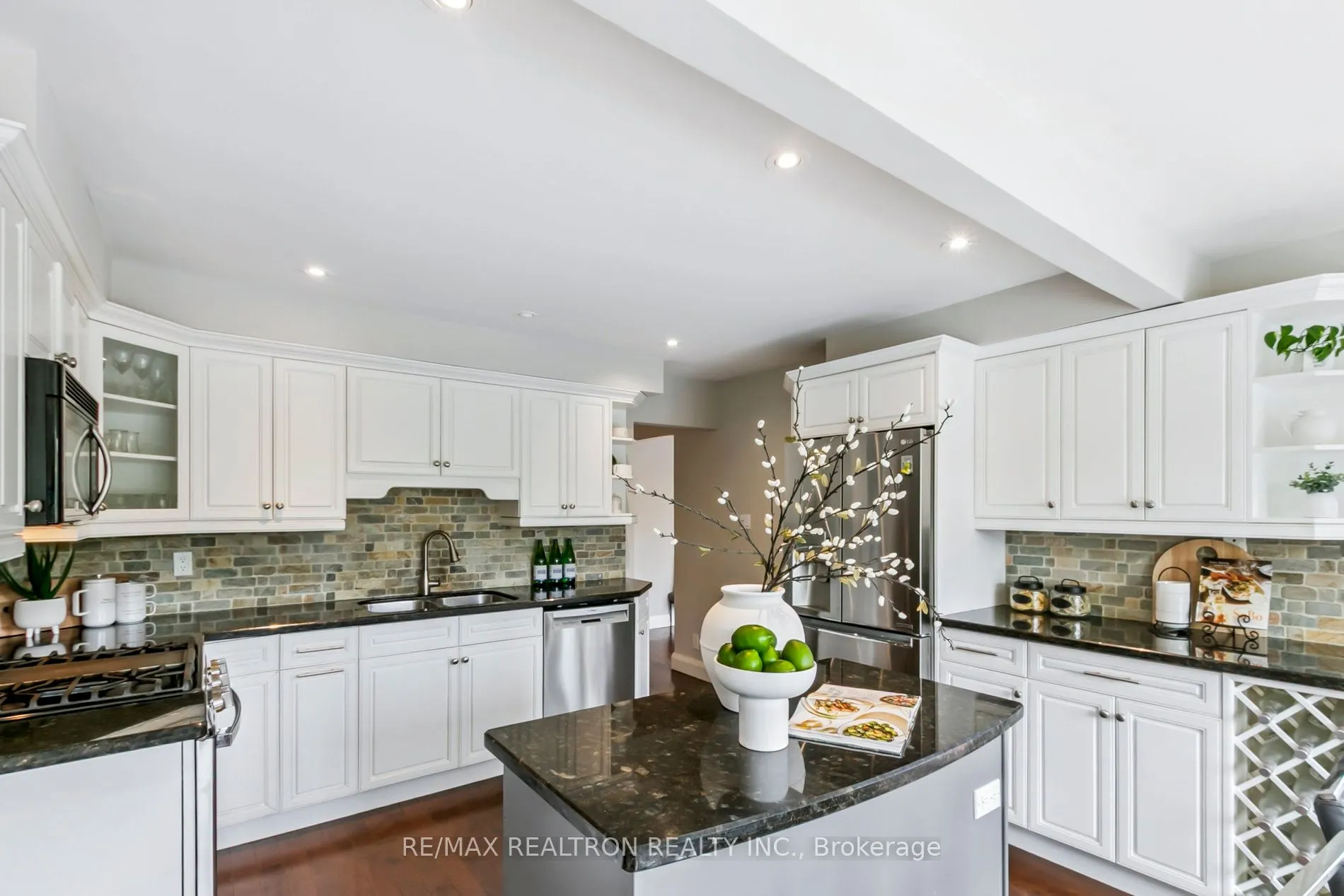 92 Golf Links Drive