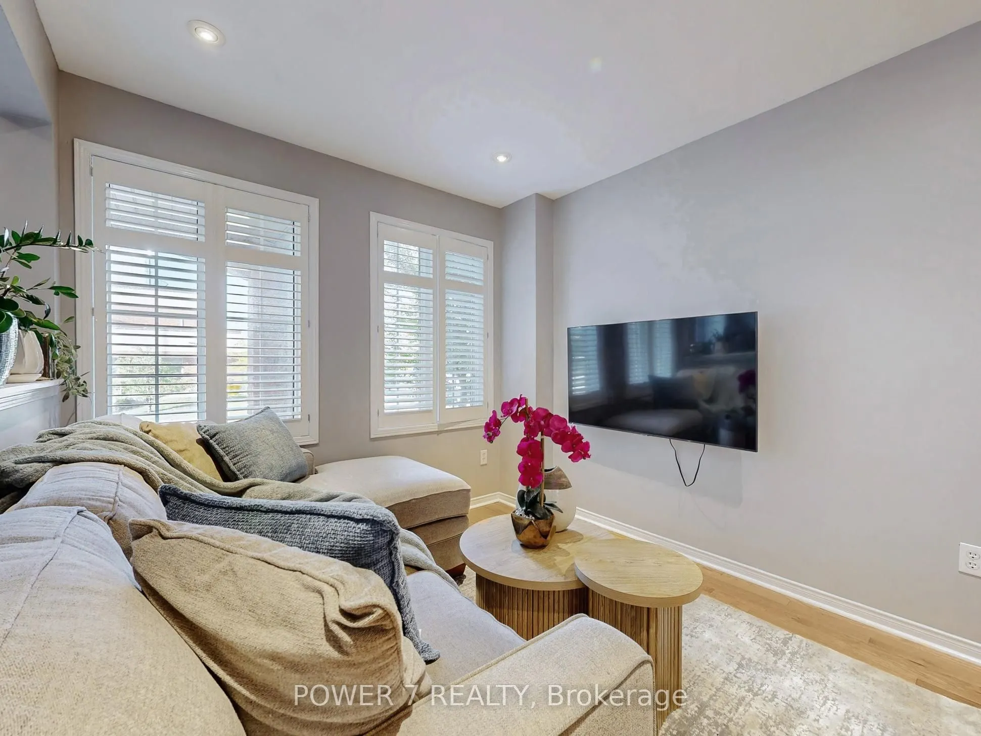 379 White's Hill Avenue