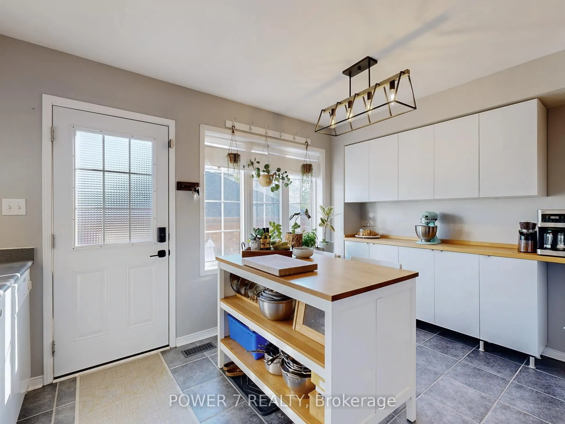 379 White's Hill Avenue