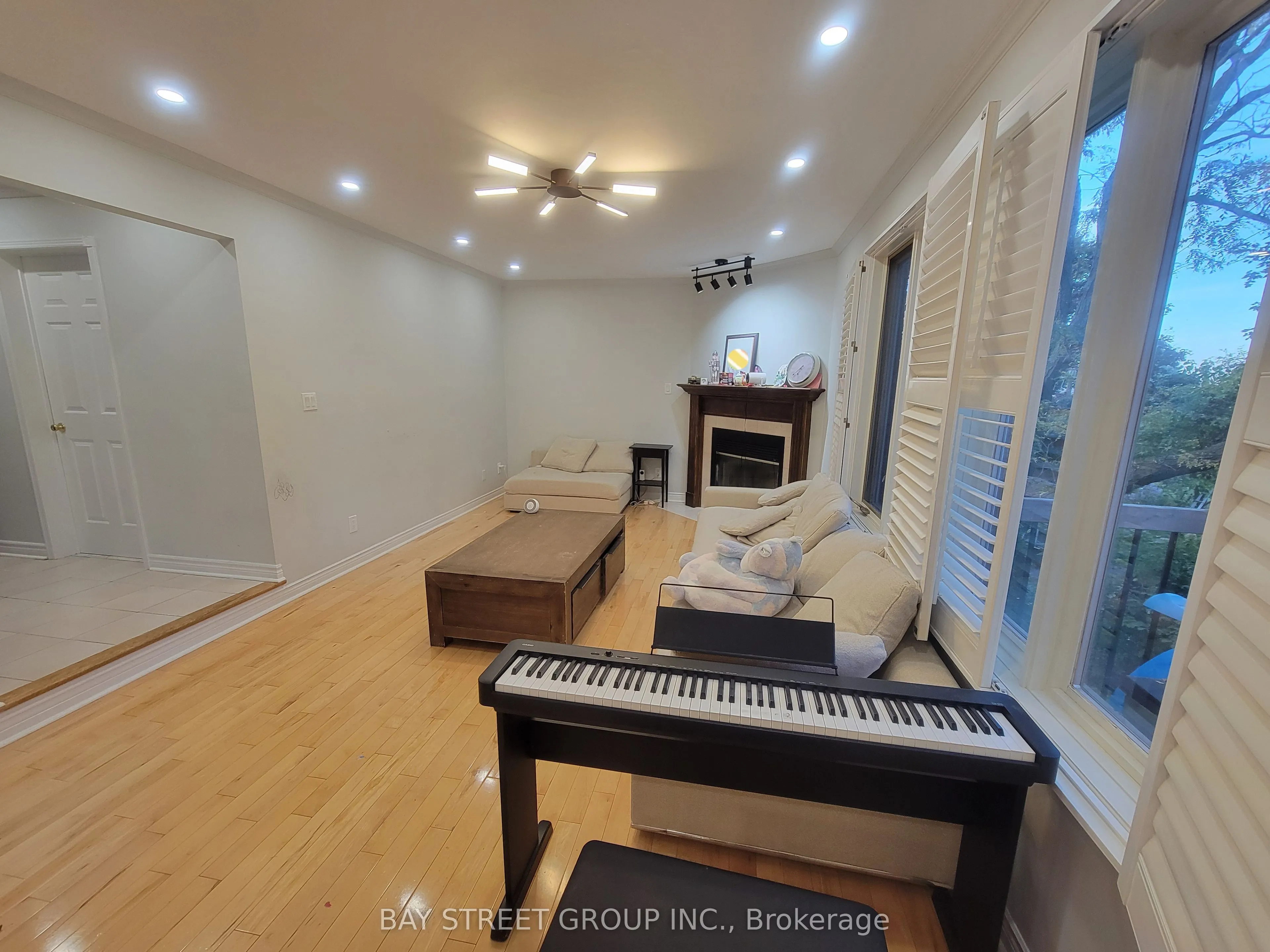 98 Brookeview Drive