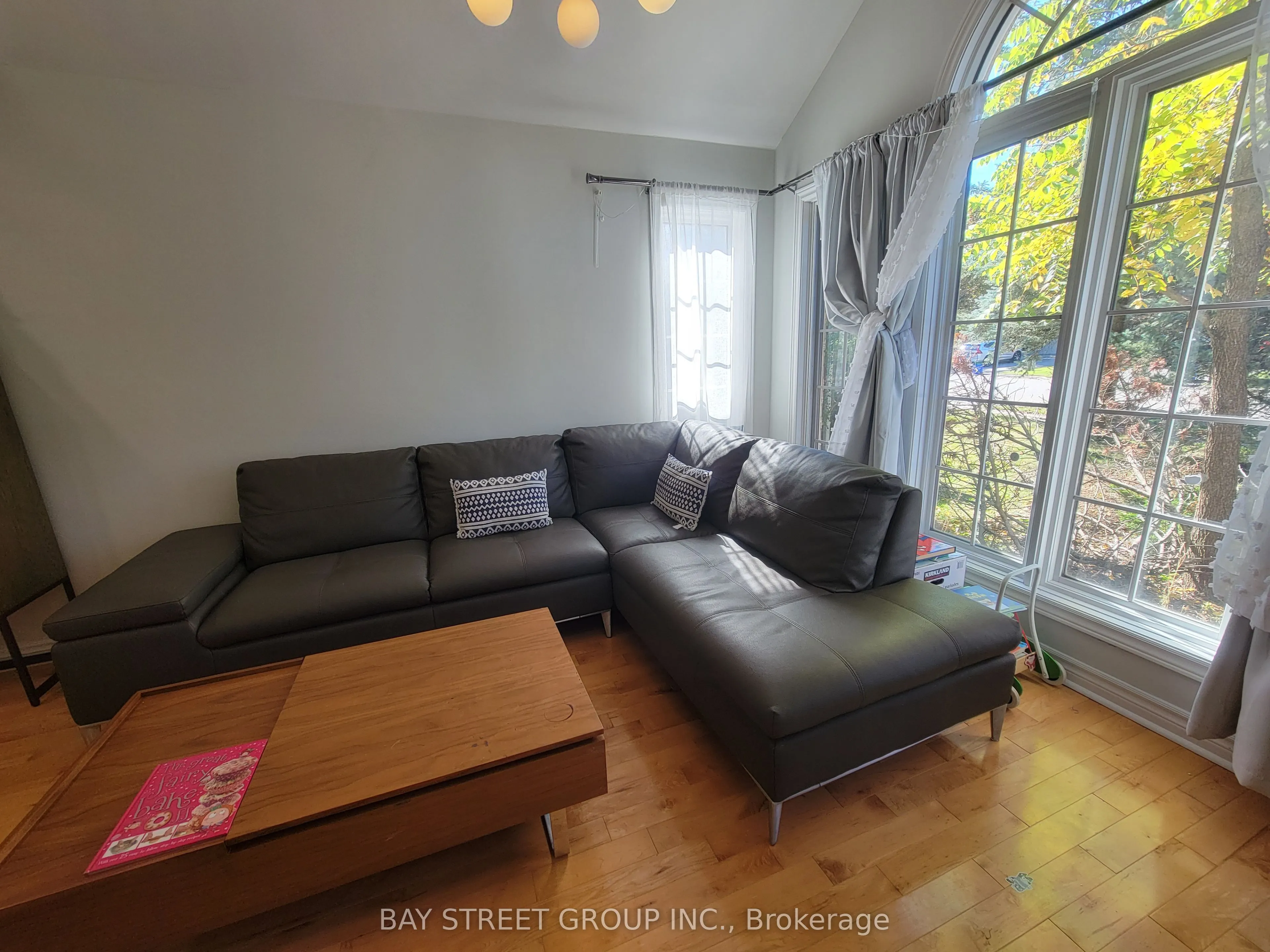 98 Brookeview Drive
