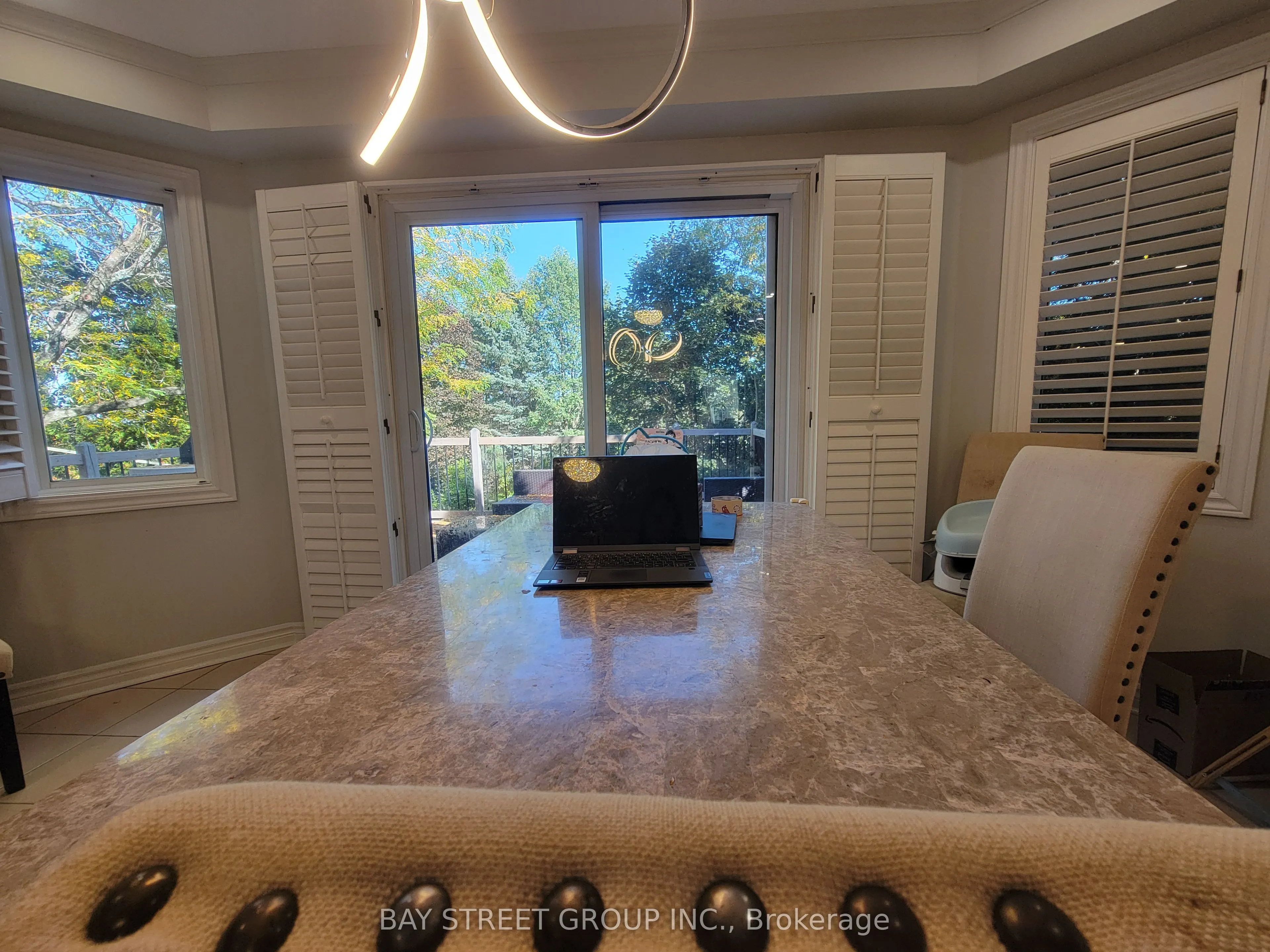 98 Brookeview Drive