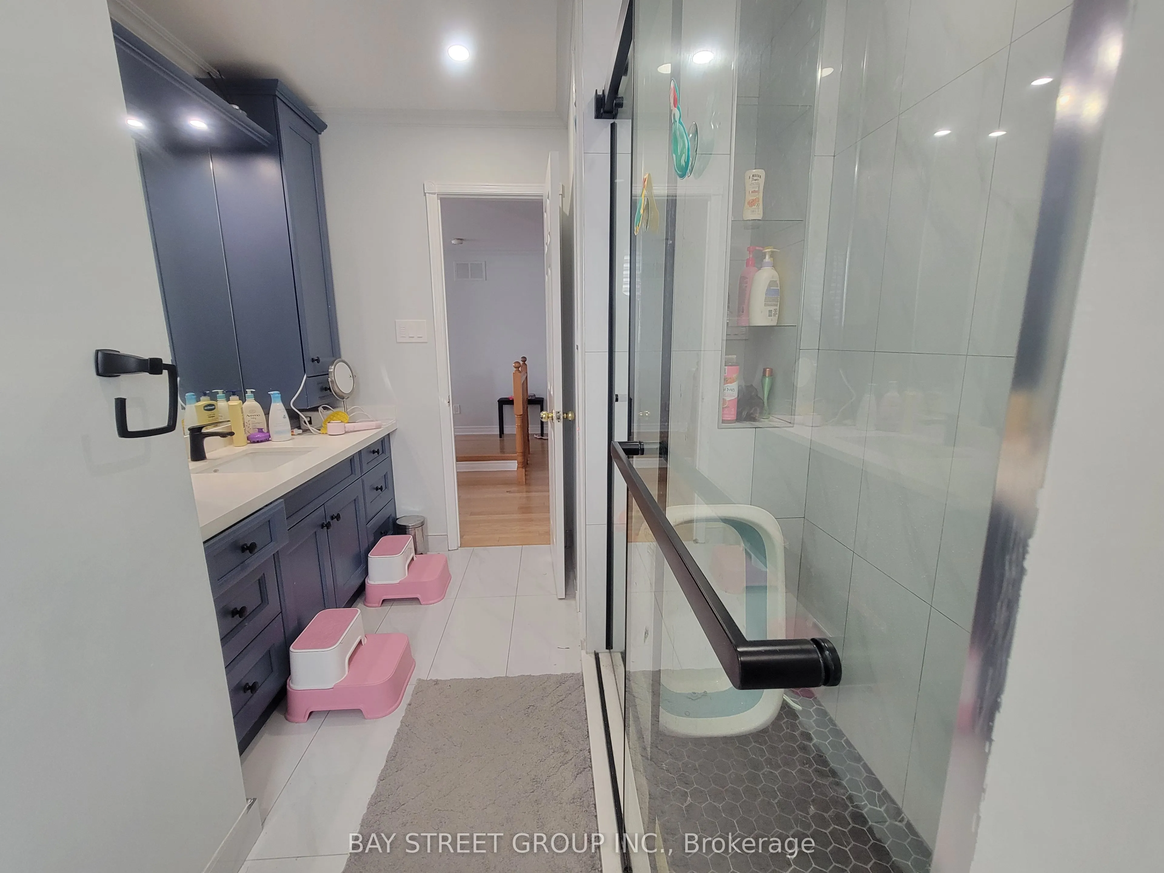 98 Brookeview Drive