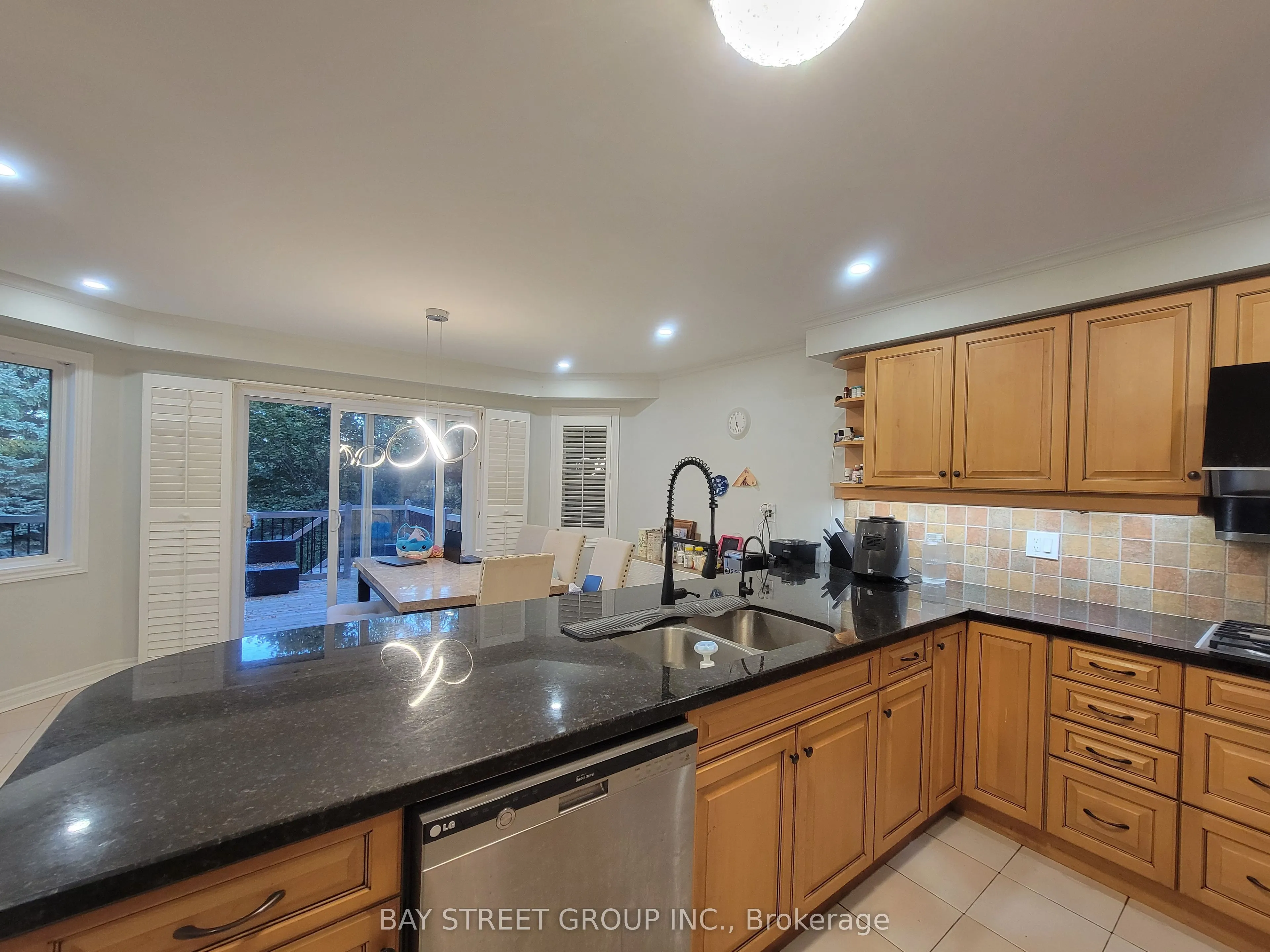 98 Brookeview Drive