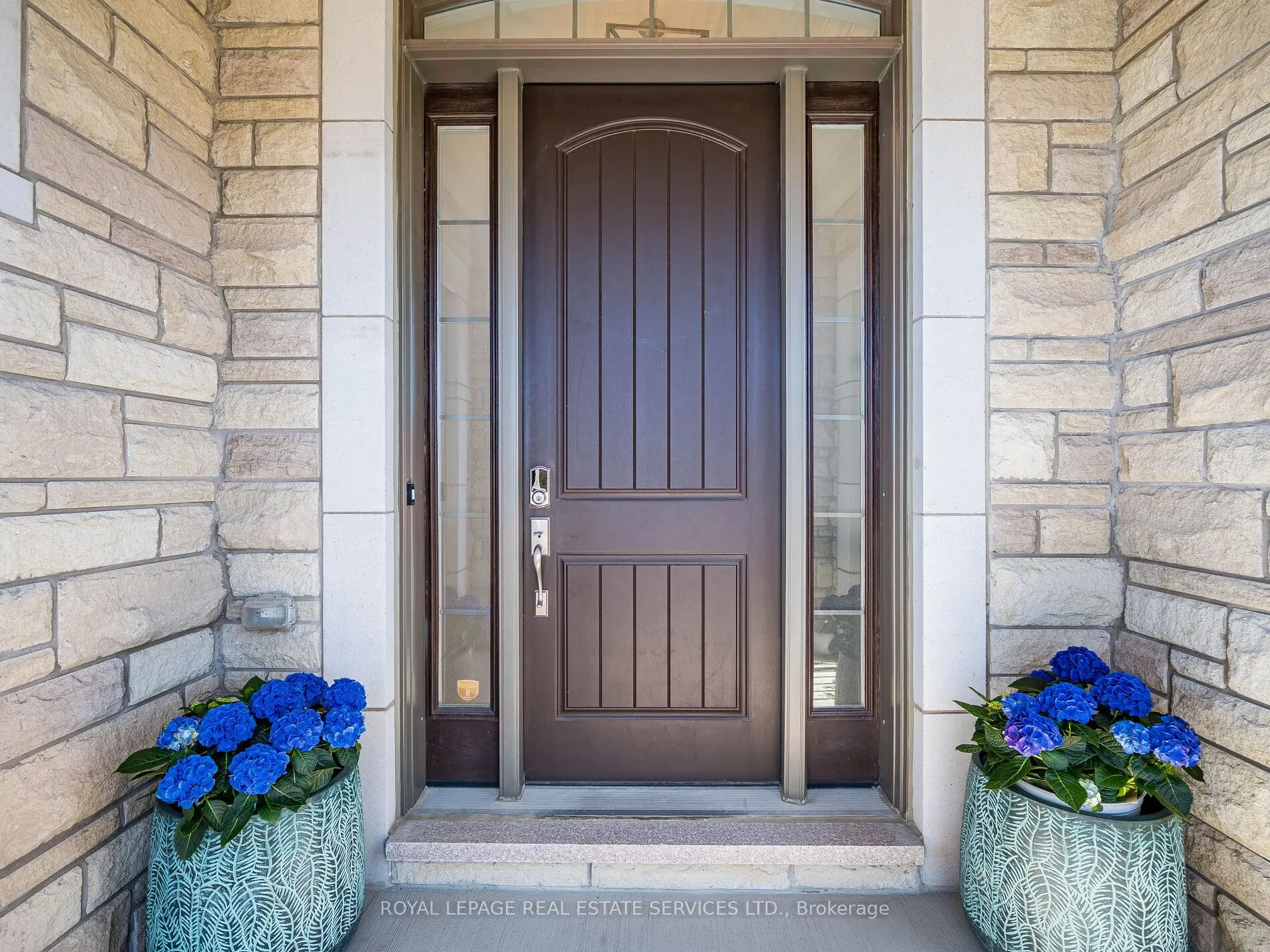 23 Grace Lake Court