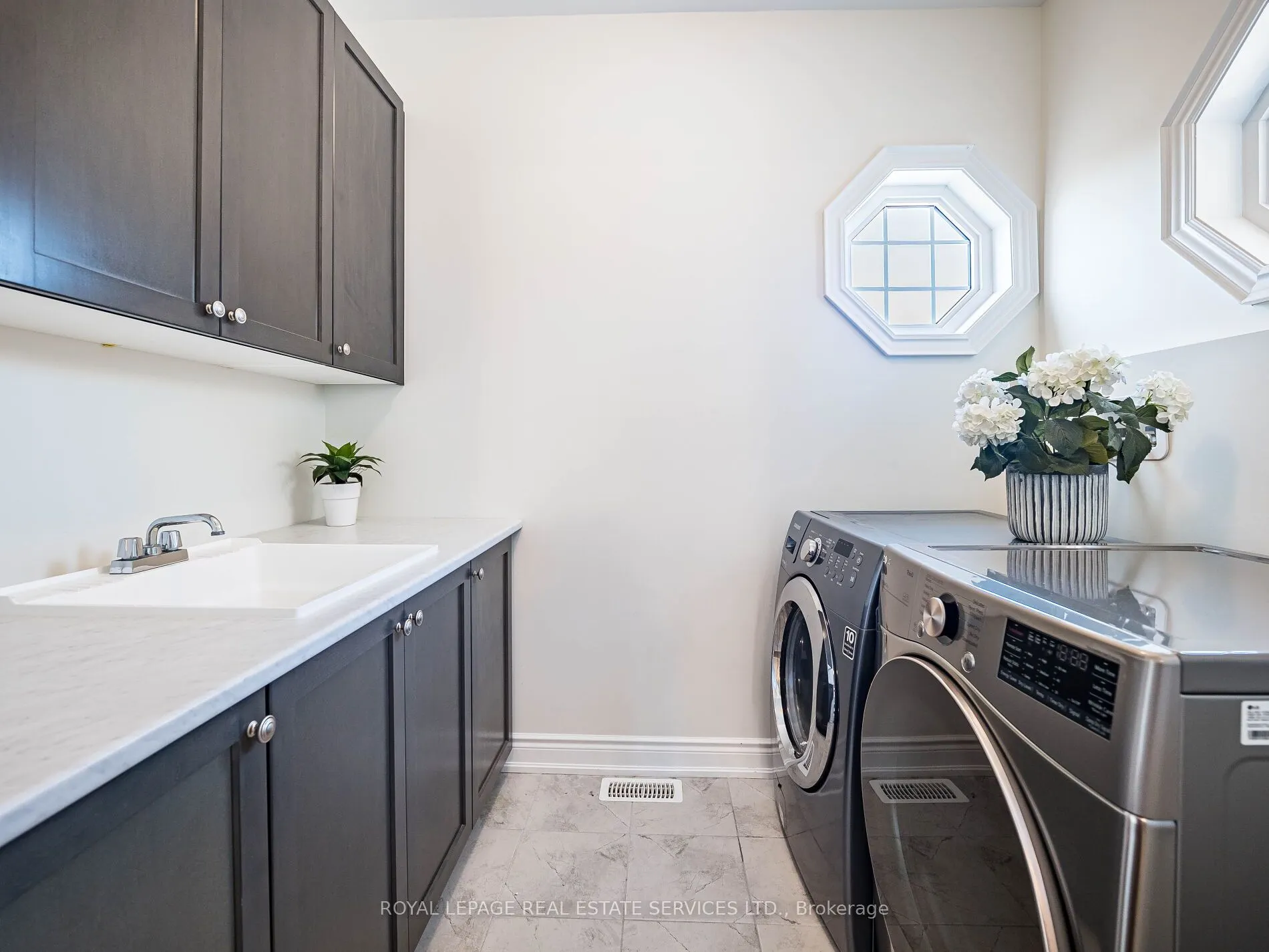 23 Grace Lake Court