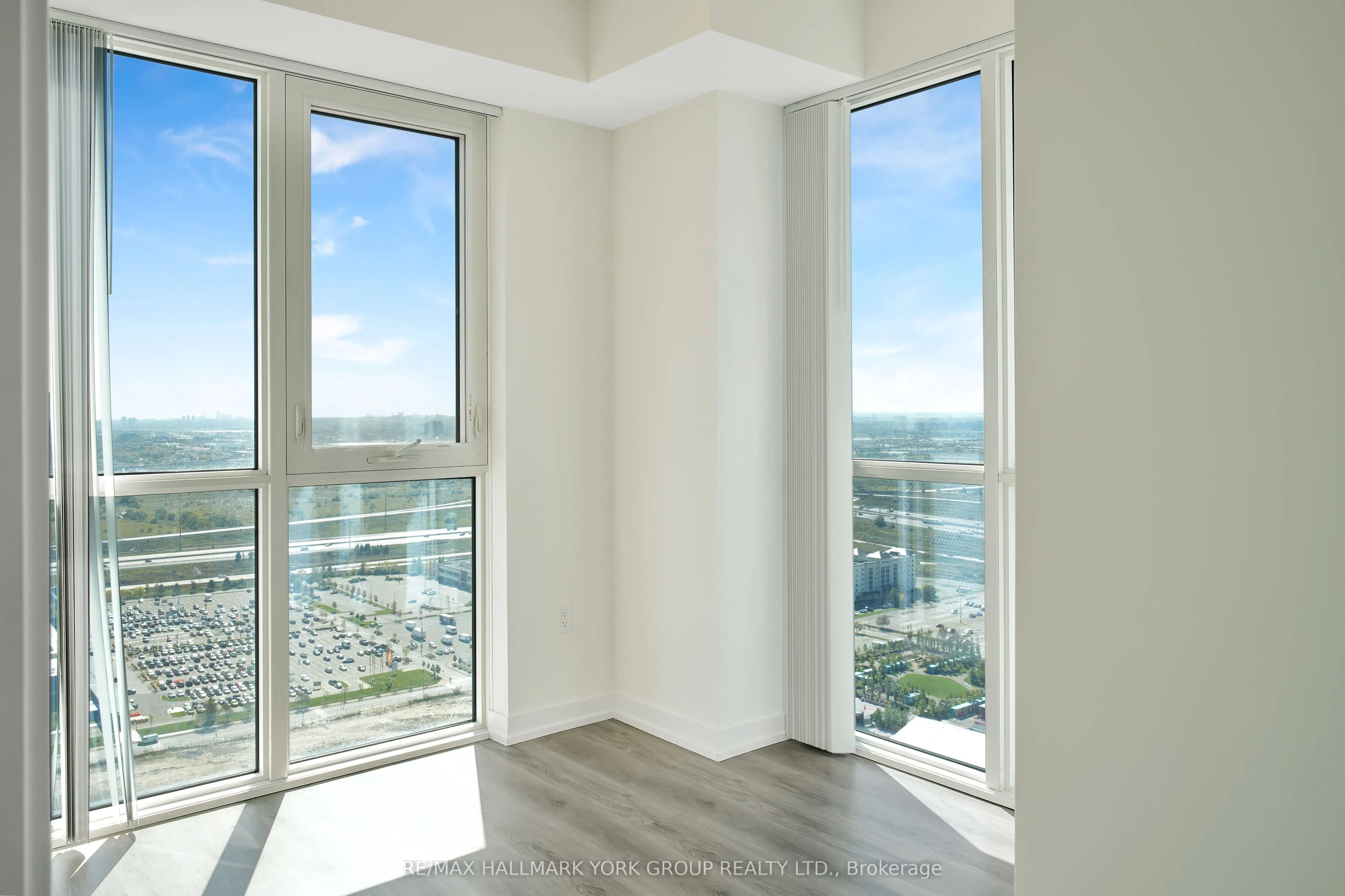 28 Interchange Way, #3812