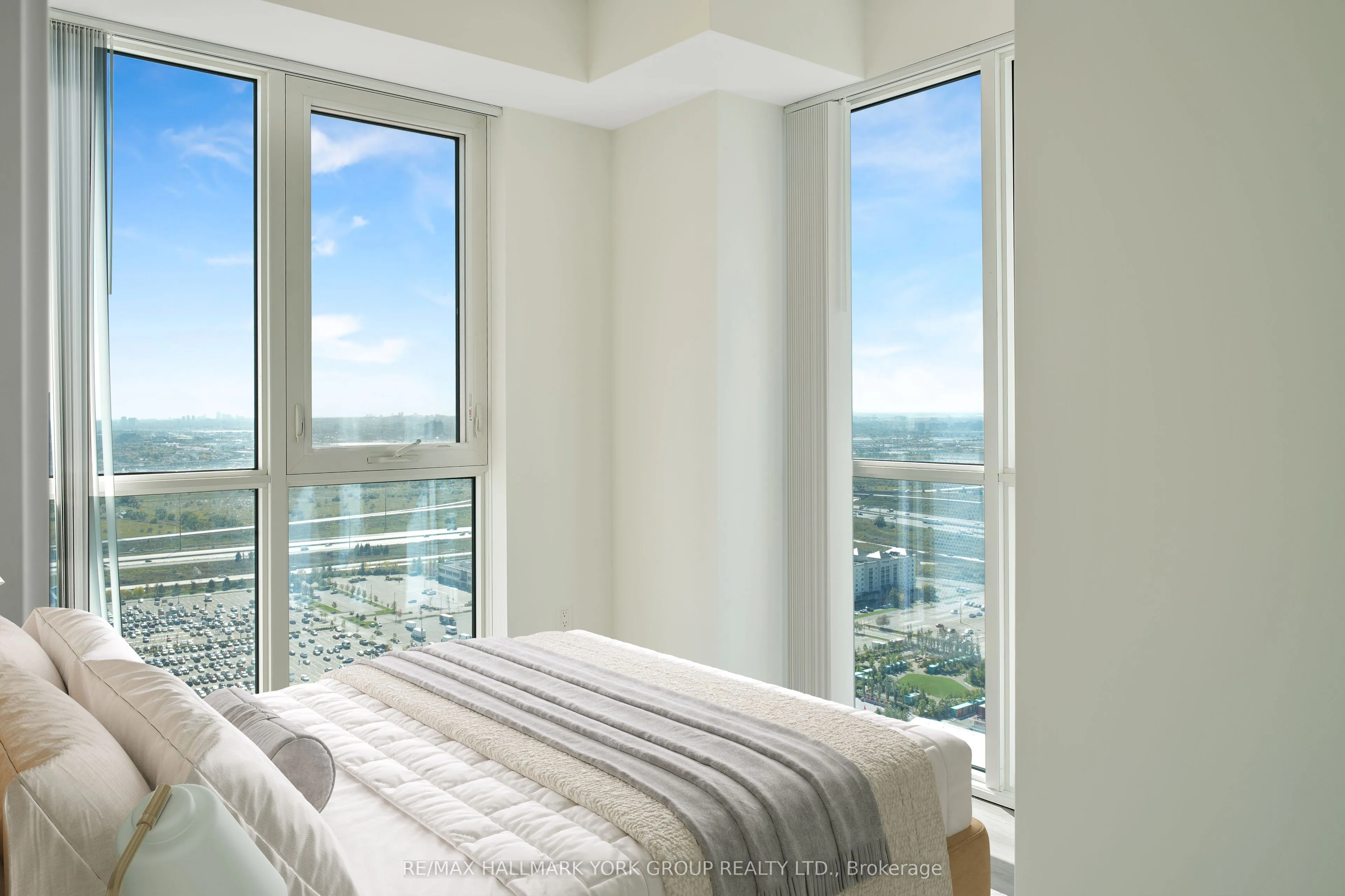 28 Interchange Way, #3812