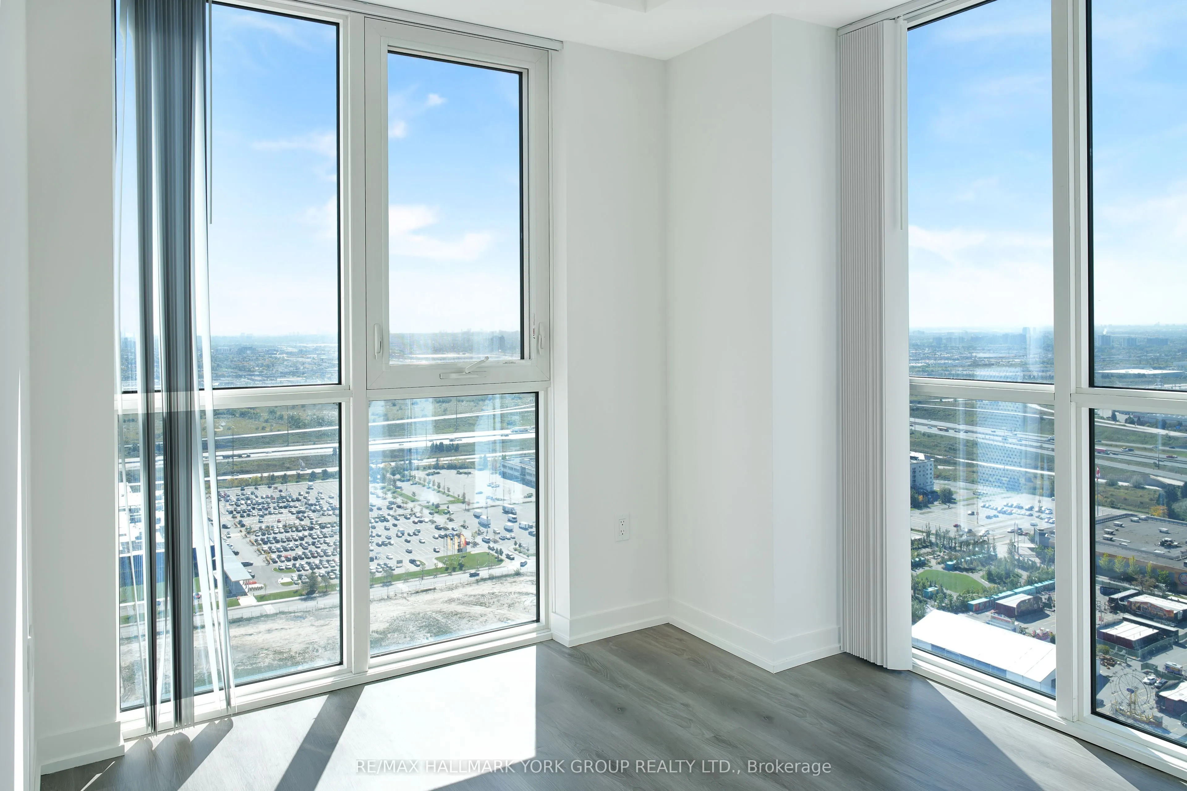 28 Interchange Way, #3812