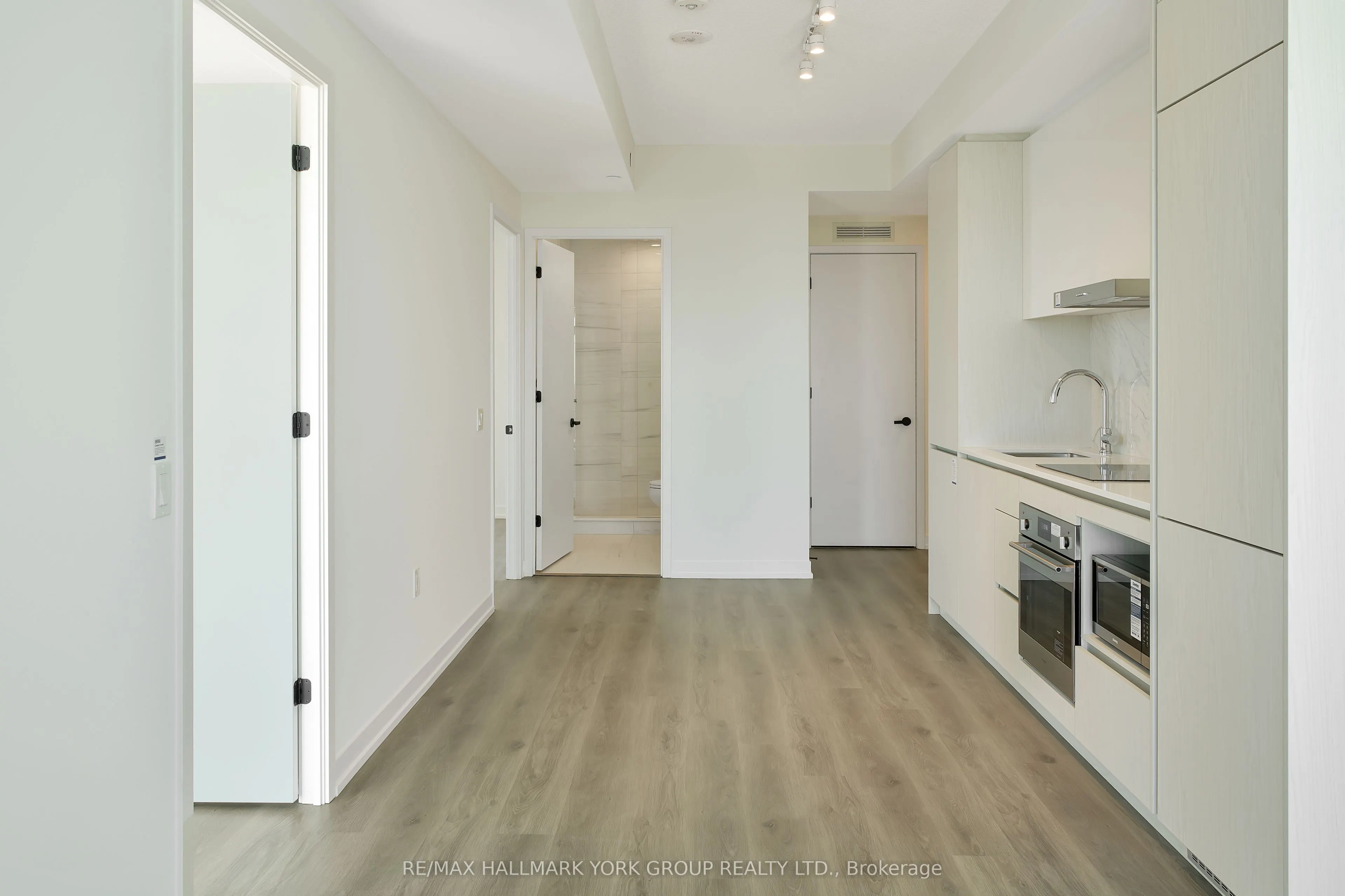 28 Interchange Way, #3812