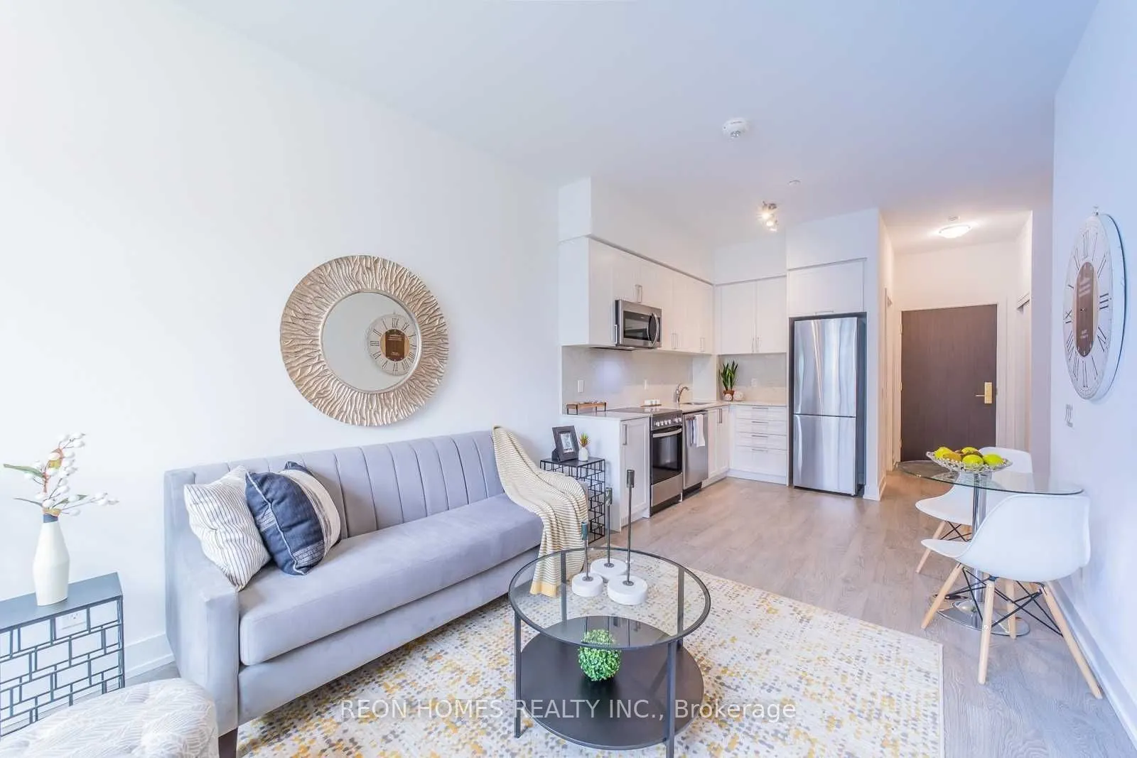 268 Buchanan Drive W, #105W