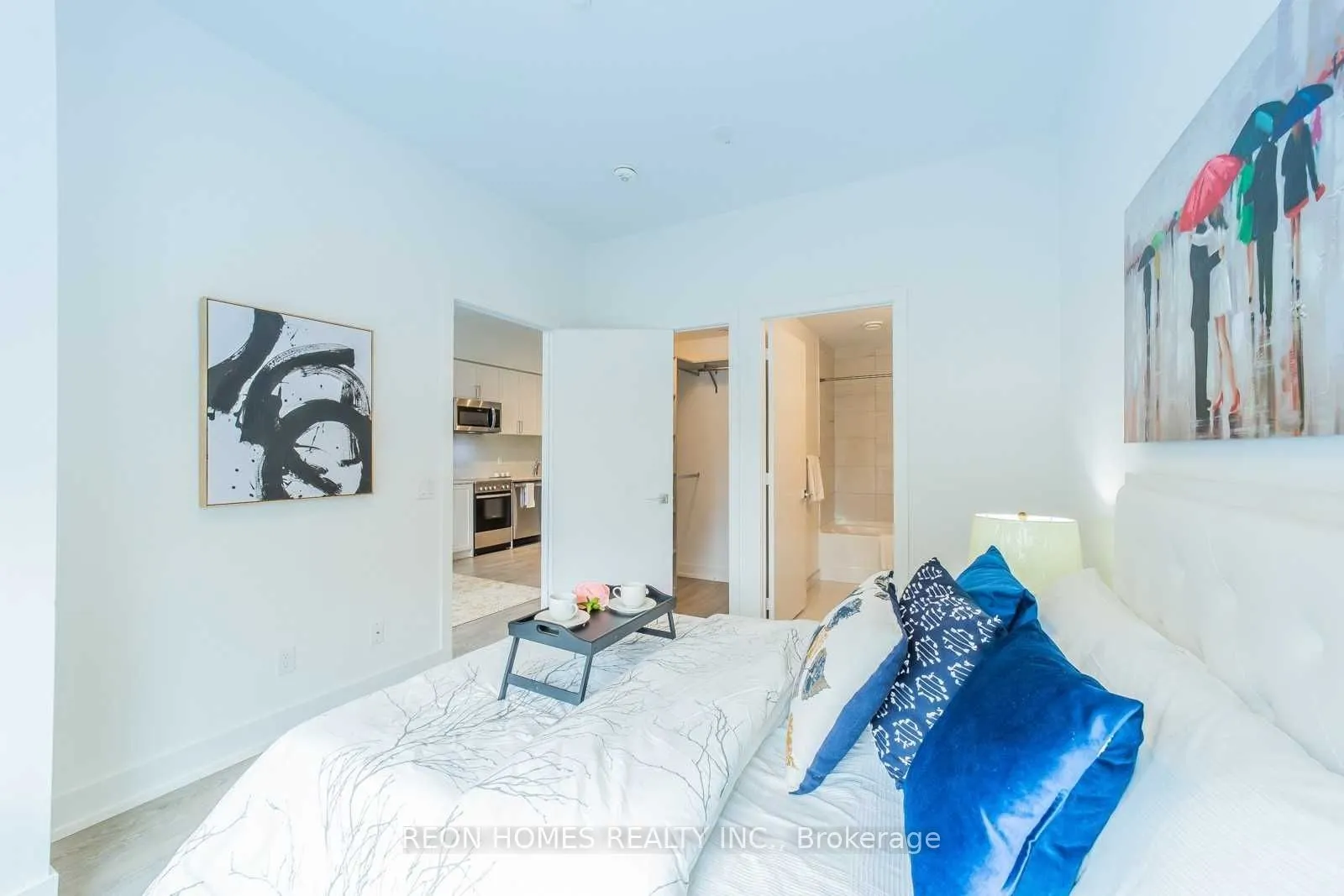 268 Buchanan Drive W, #105W