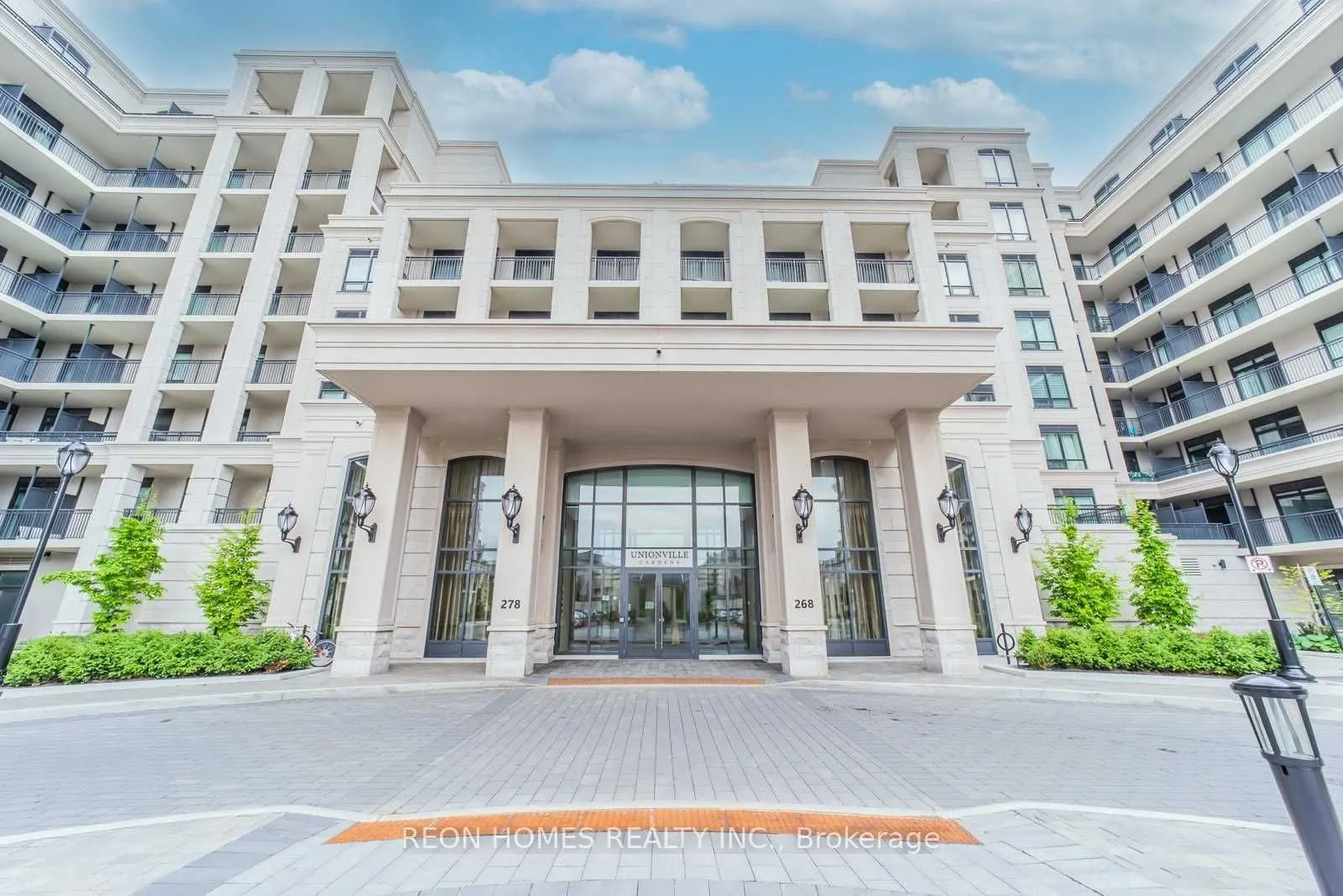268 Buchanan Drive W, #105W