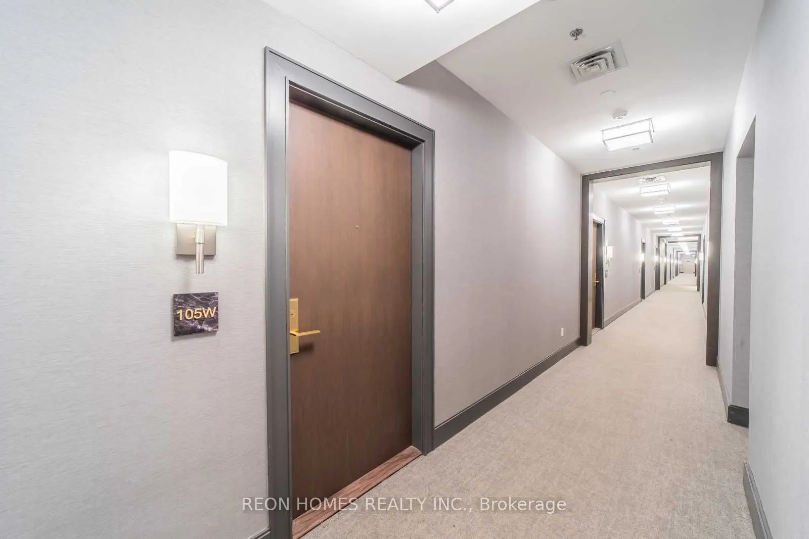 268 Buchanan Drive W, #105W