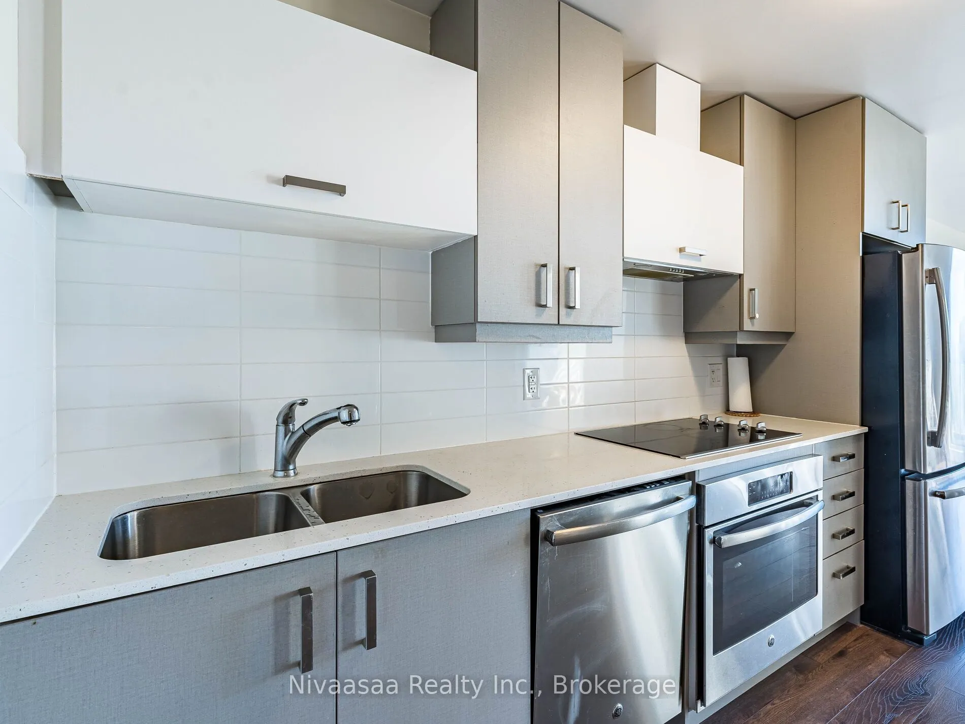 18 Uptown Drive, #820