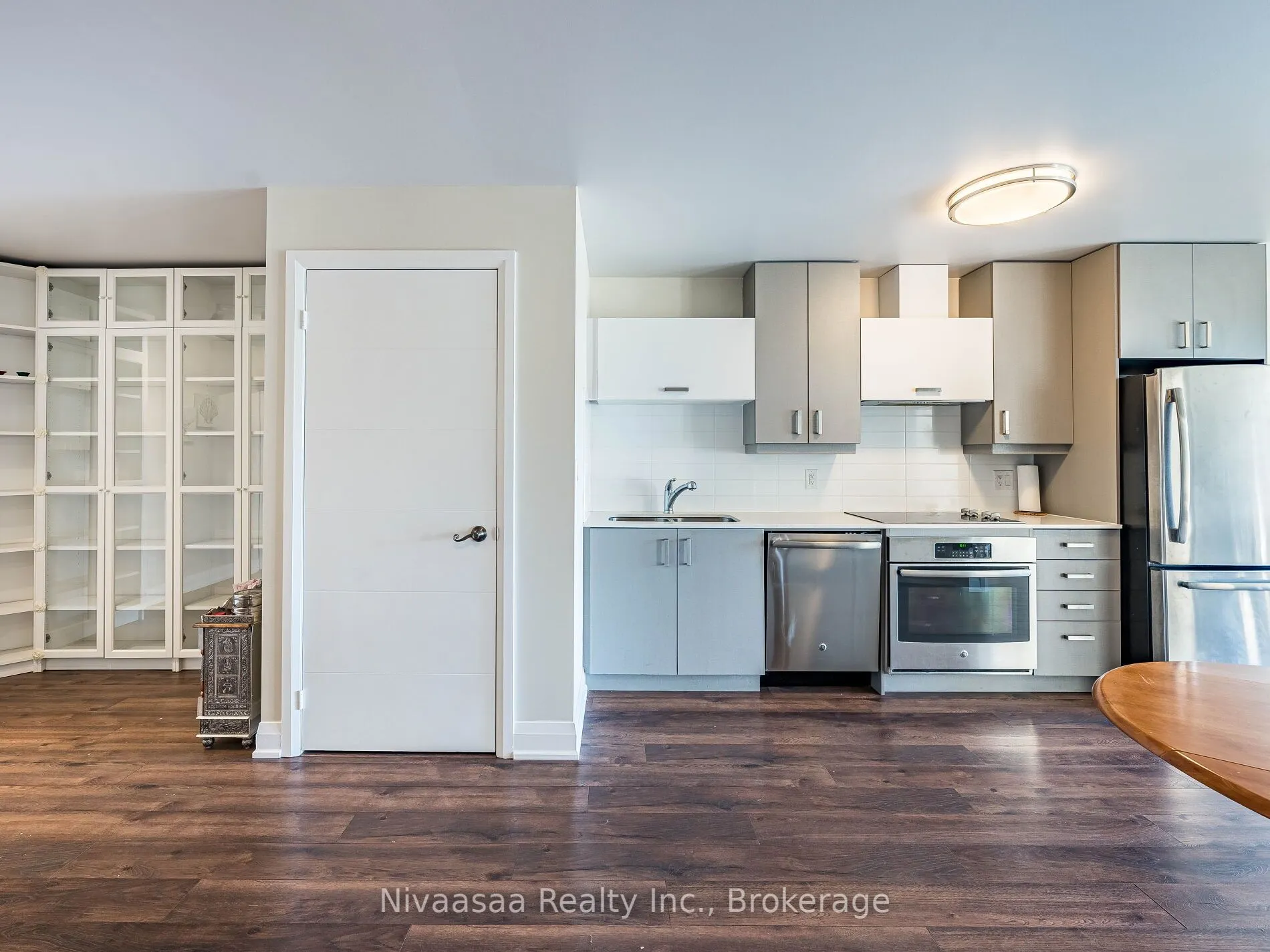 18 Uptown Drive, #820