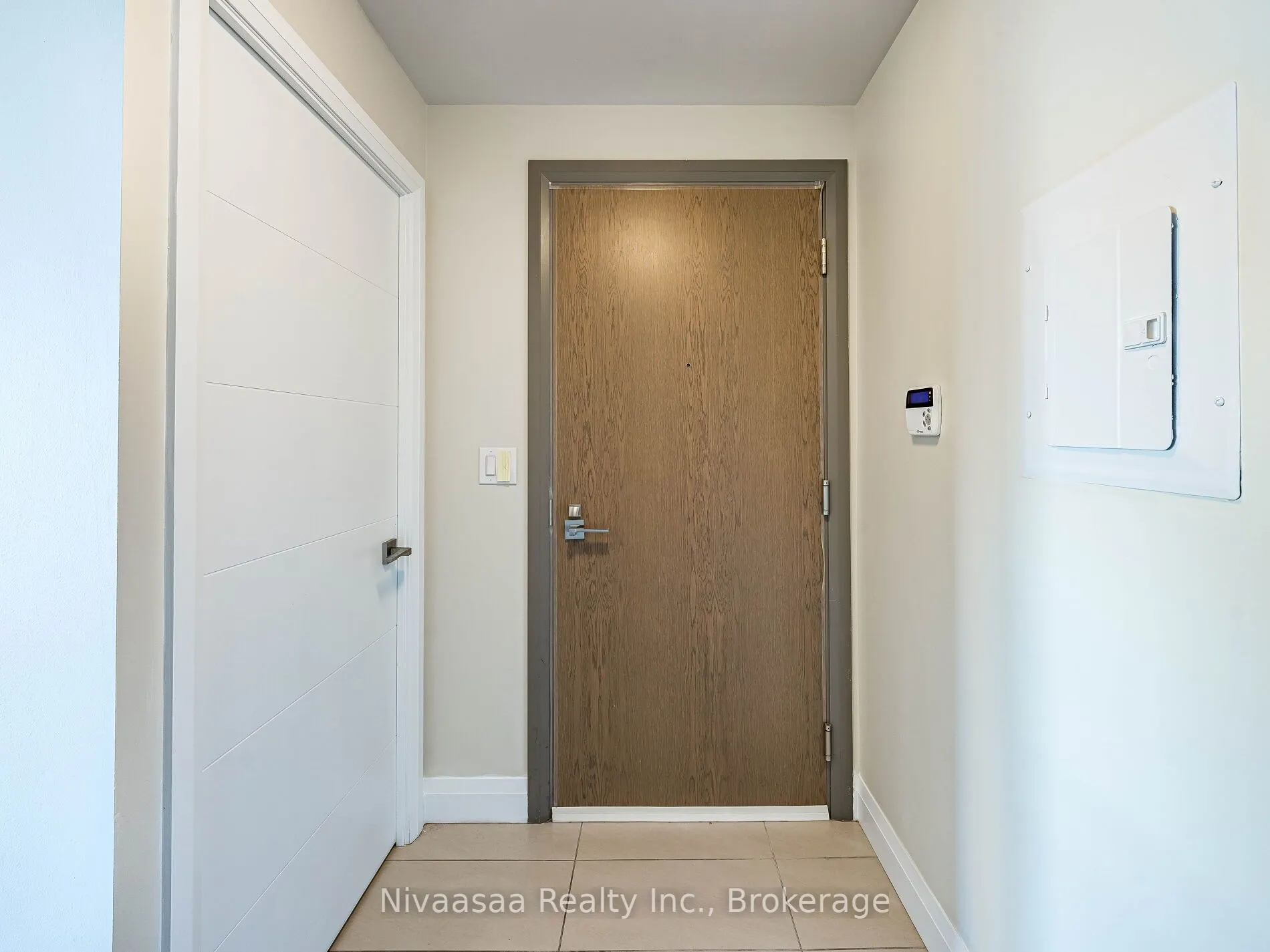 18 Uptown Drive, #820