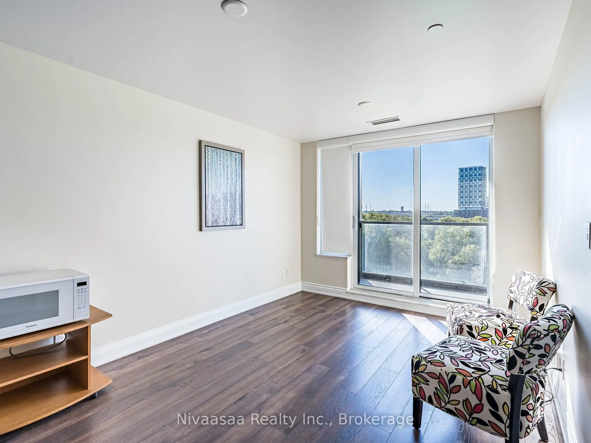 18 Uptown Drive, #820