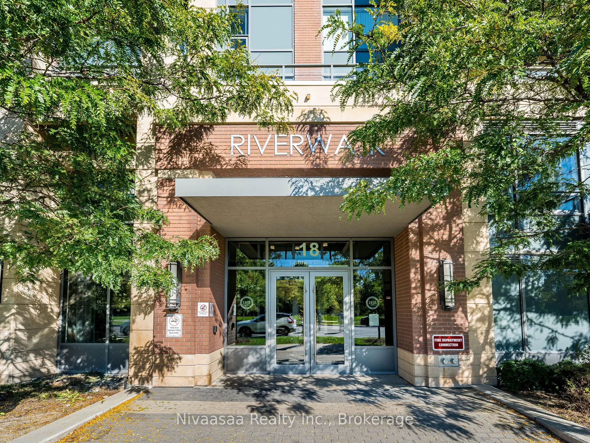 18 Uptown Drive, #820