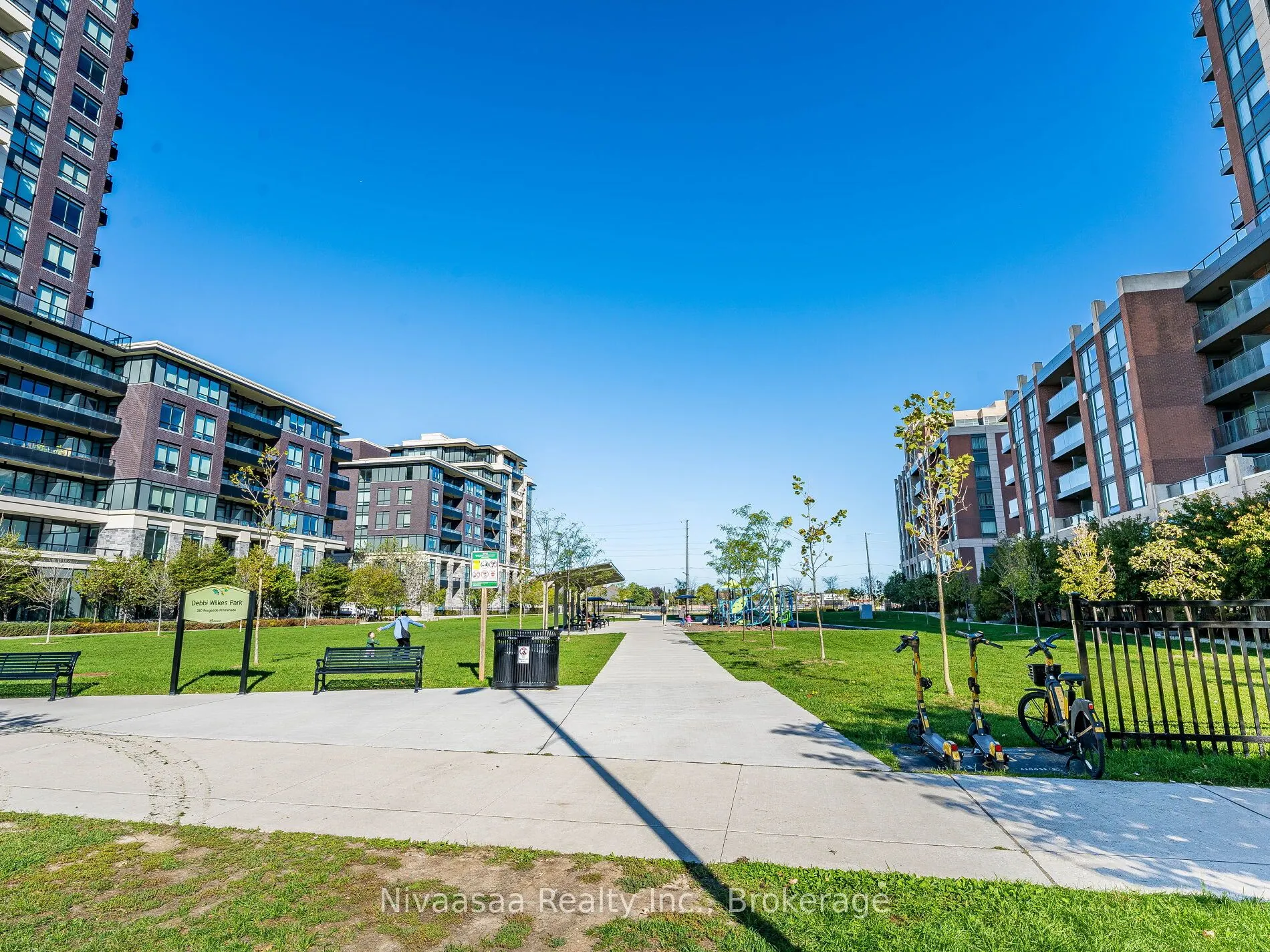 18 Uptown Drive, #820