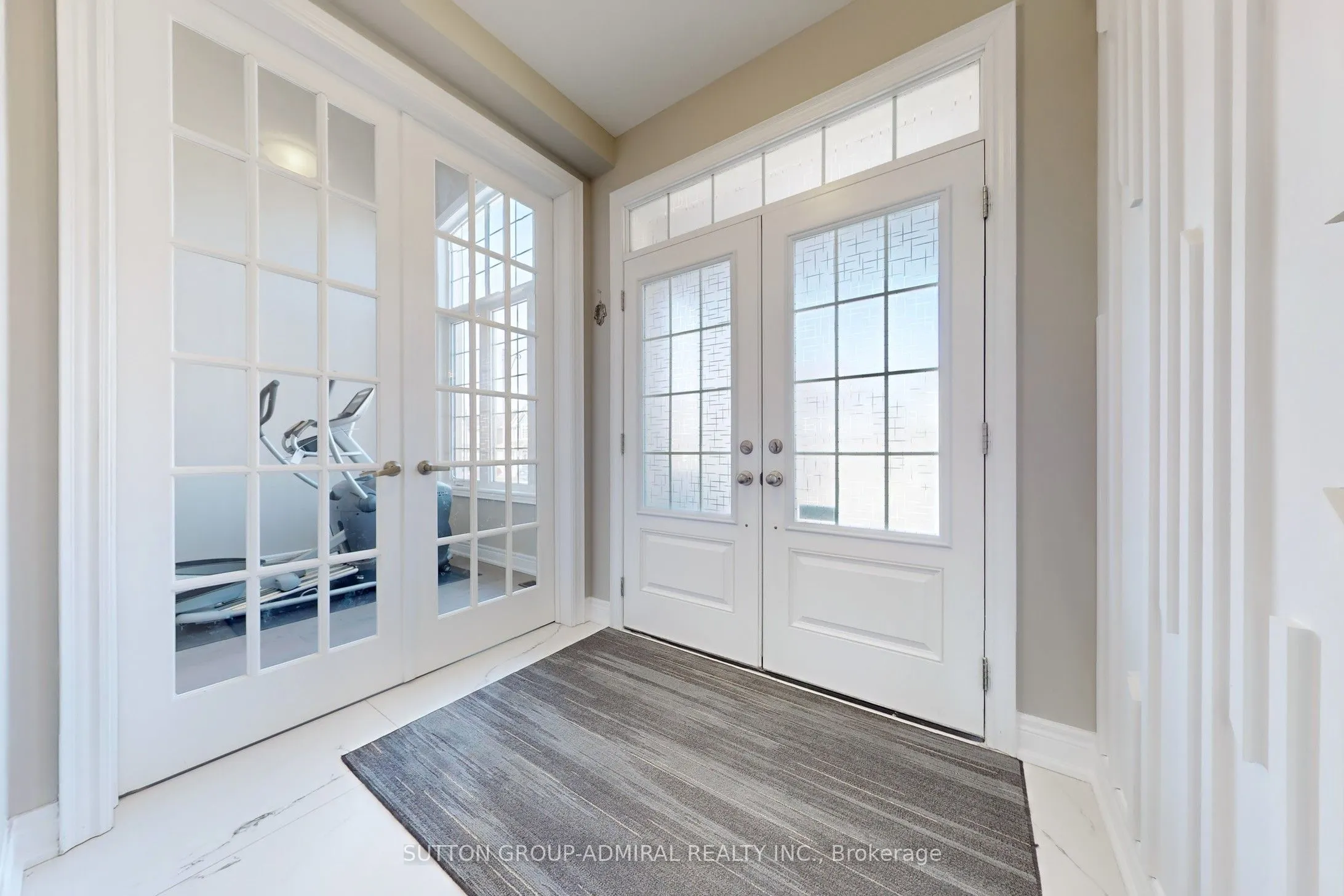 99 Kingknoll Crescent