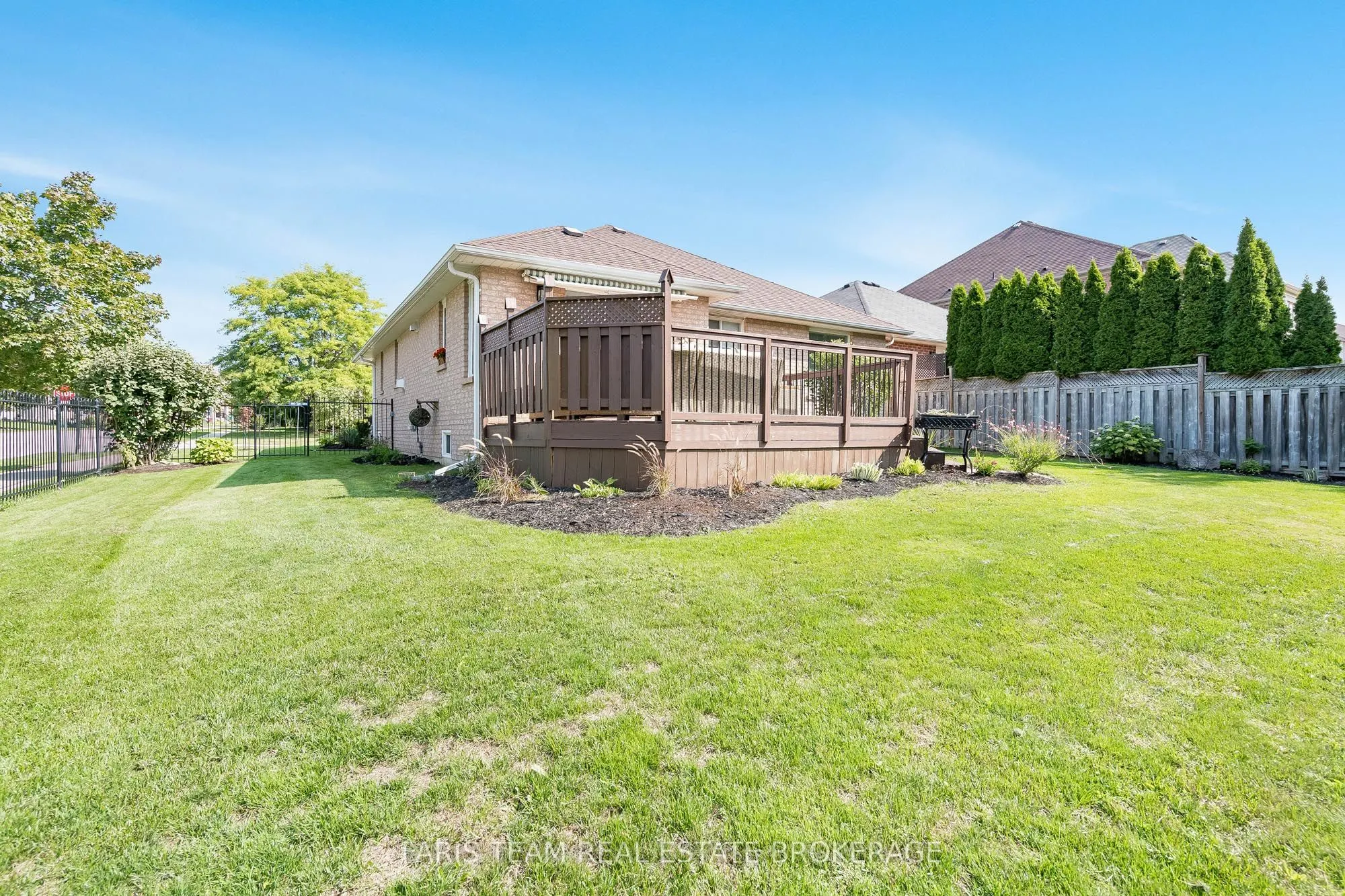 2 Forest Edge Crescent