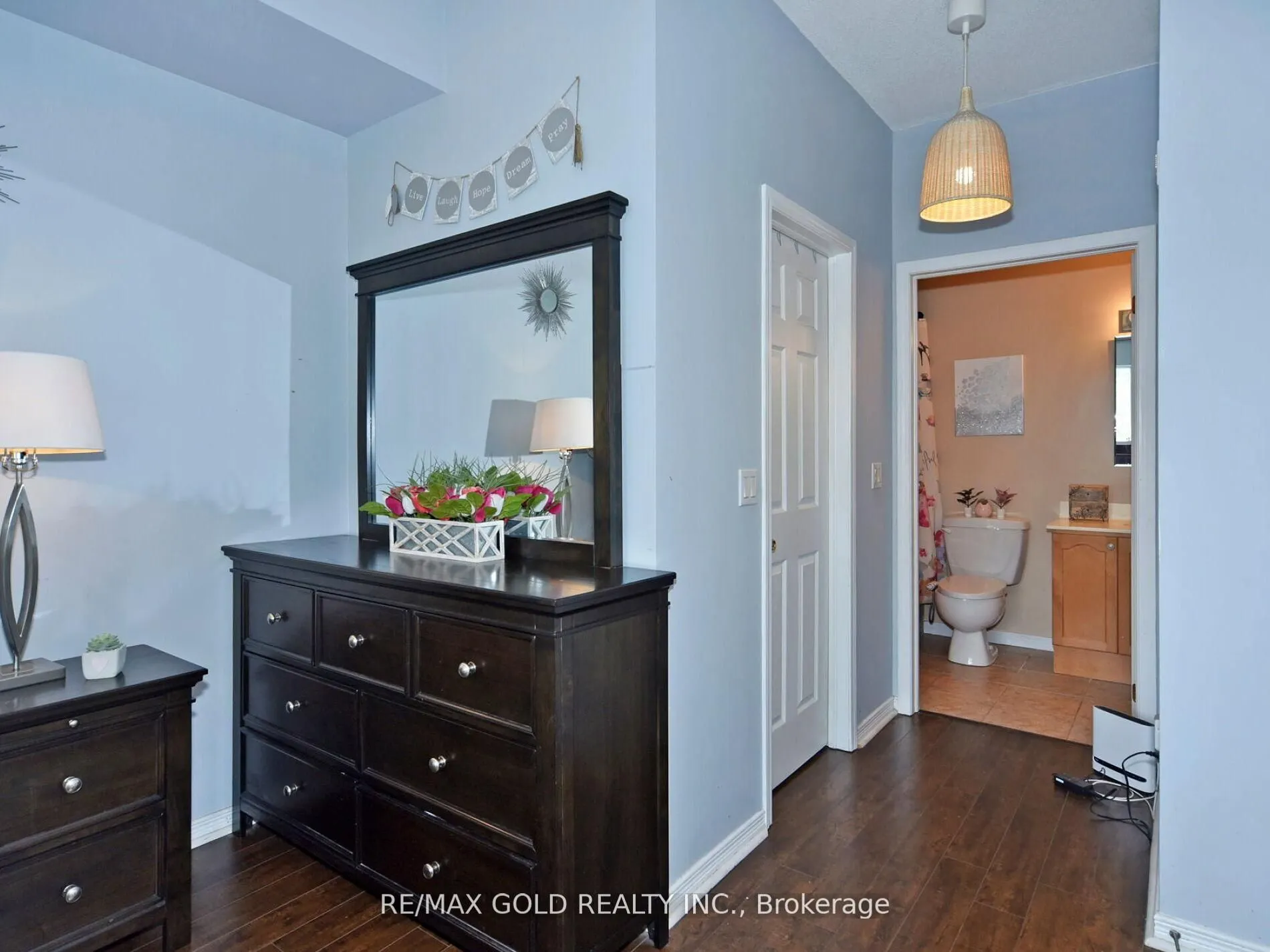 2 Maison Parc Court N, #404