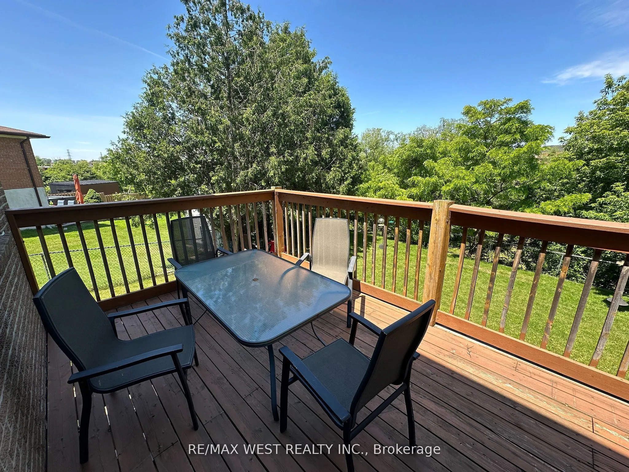 152 Rainbow Drive, #Upper