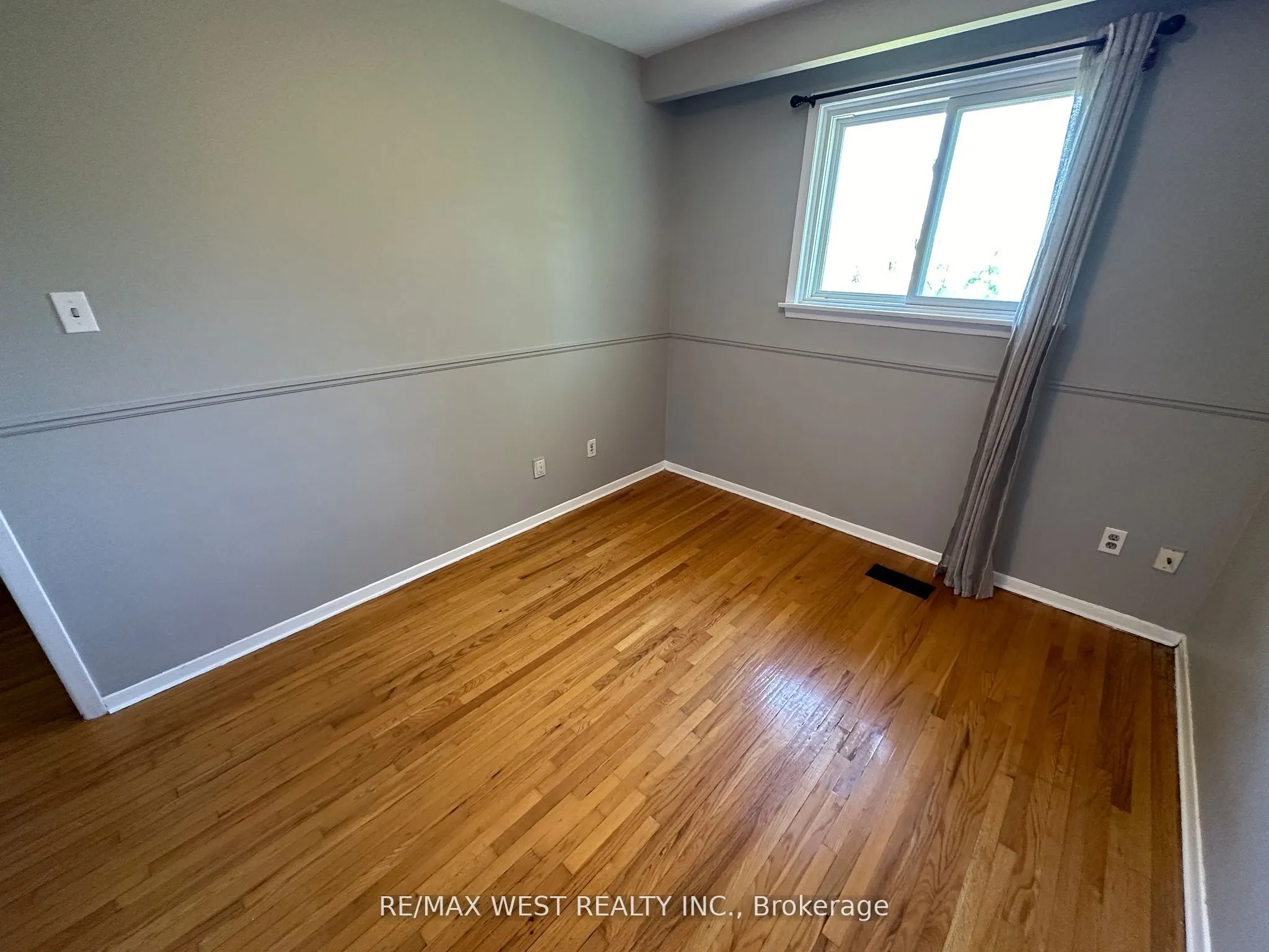 152 Rainbow Drive, #Upper