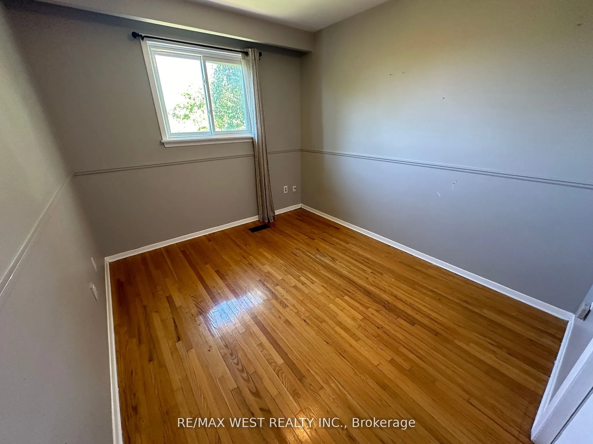 152 Rainbow Drive, #Upper