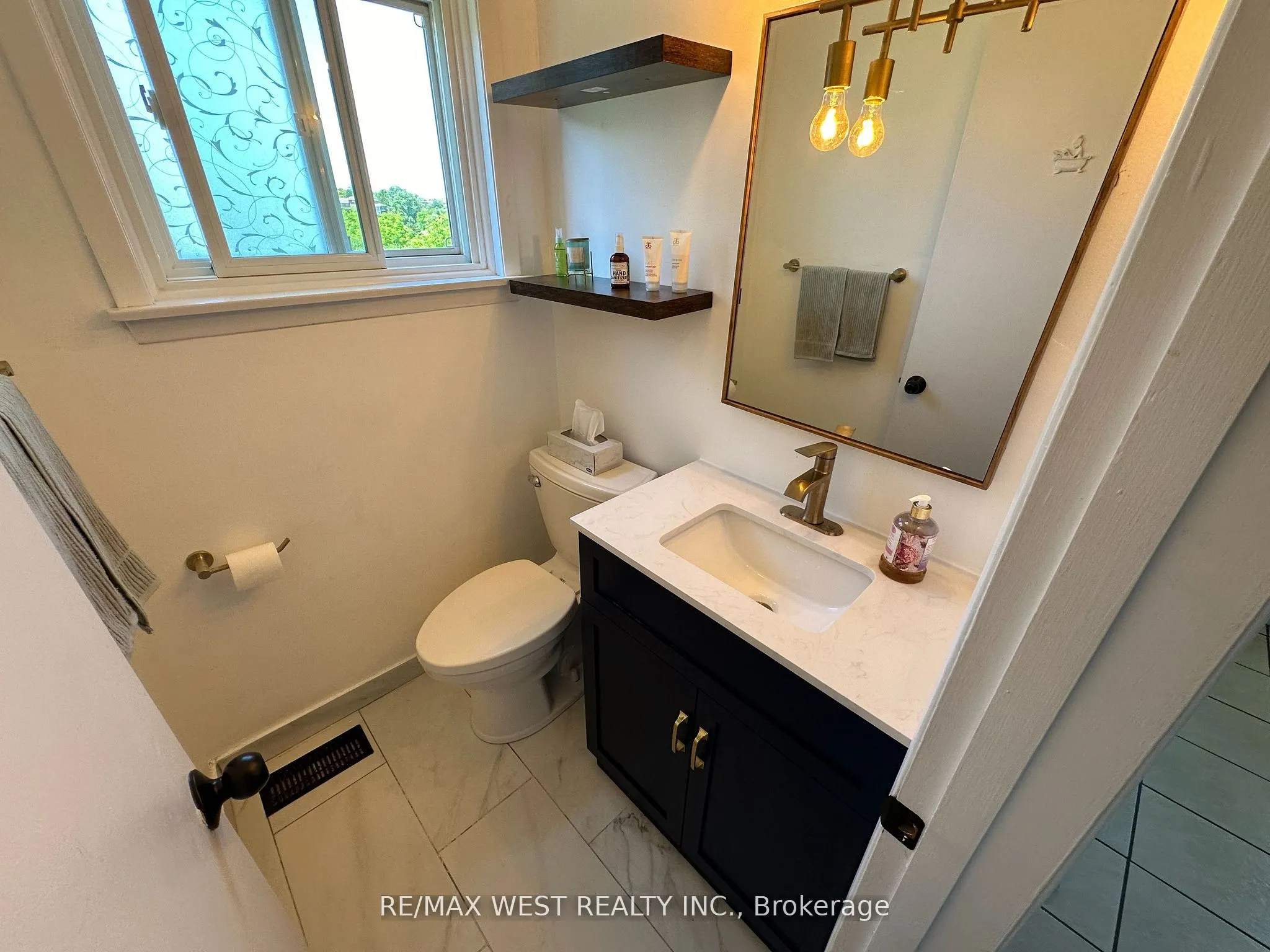 152 Rainbow Drive, #Upper