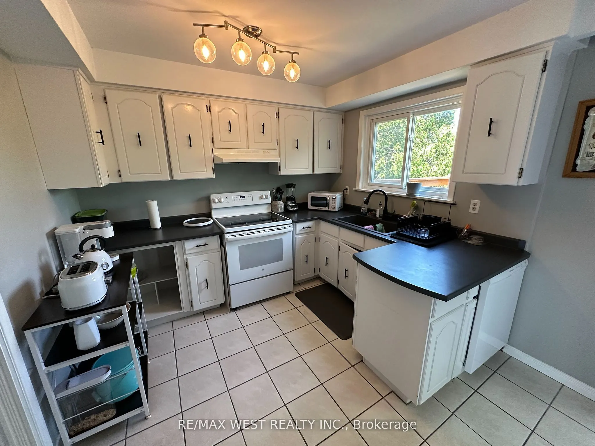 152 Rainbow Drive, #Upper