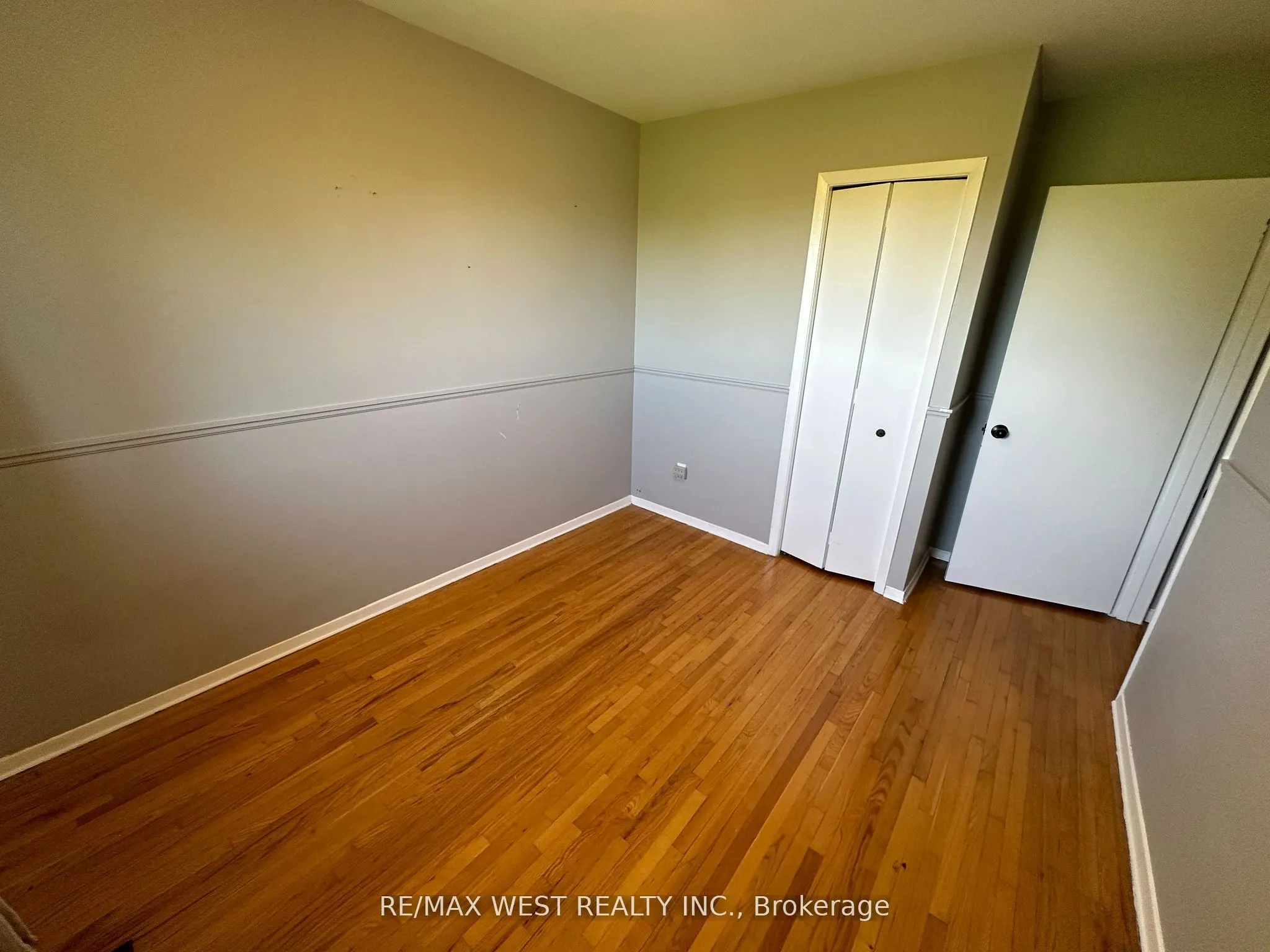 152 Rainbow Drive, #Upper
