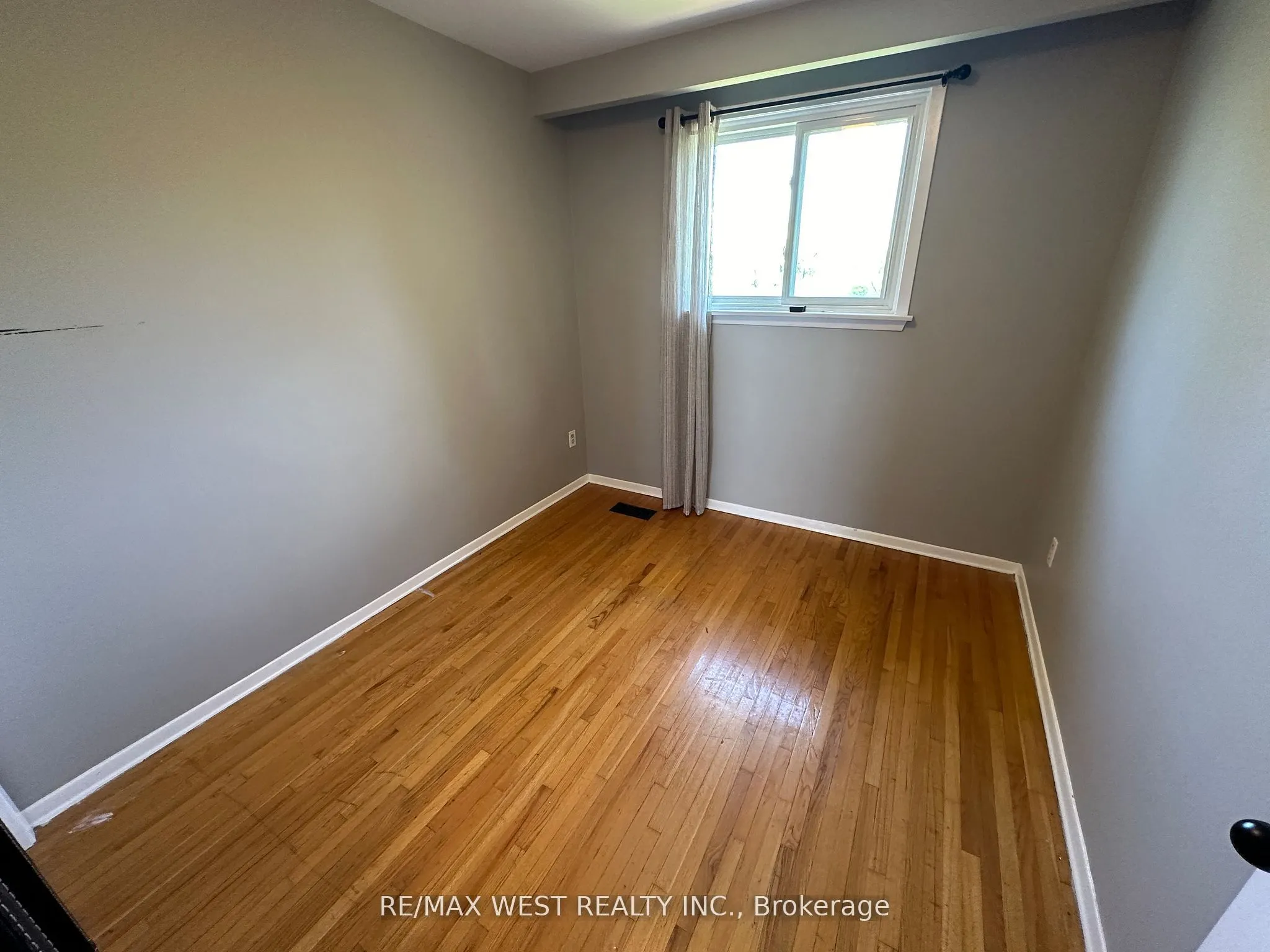 152 Rainbow Drive, #Upper