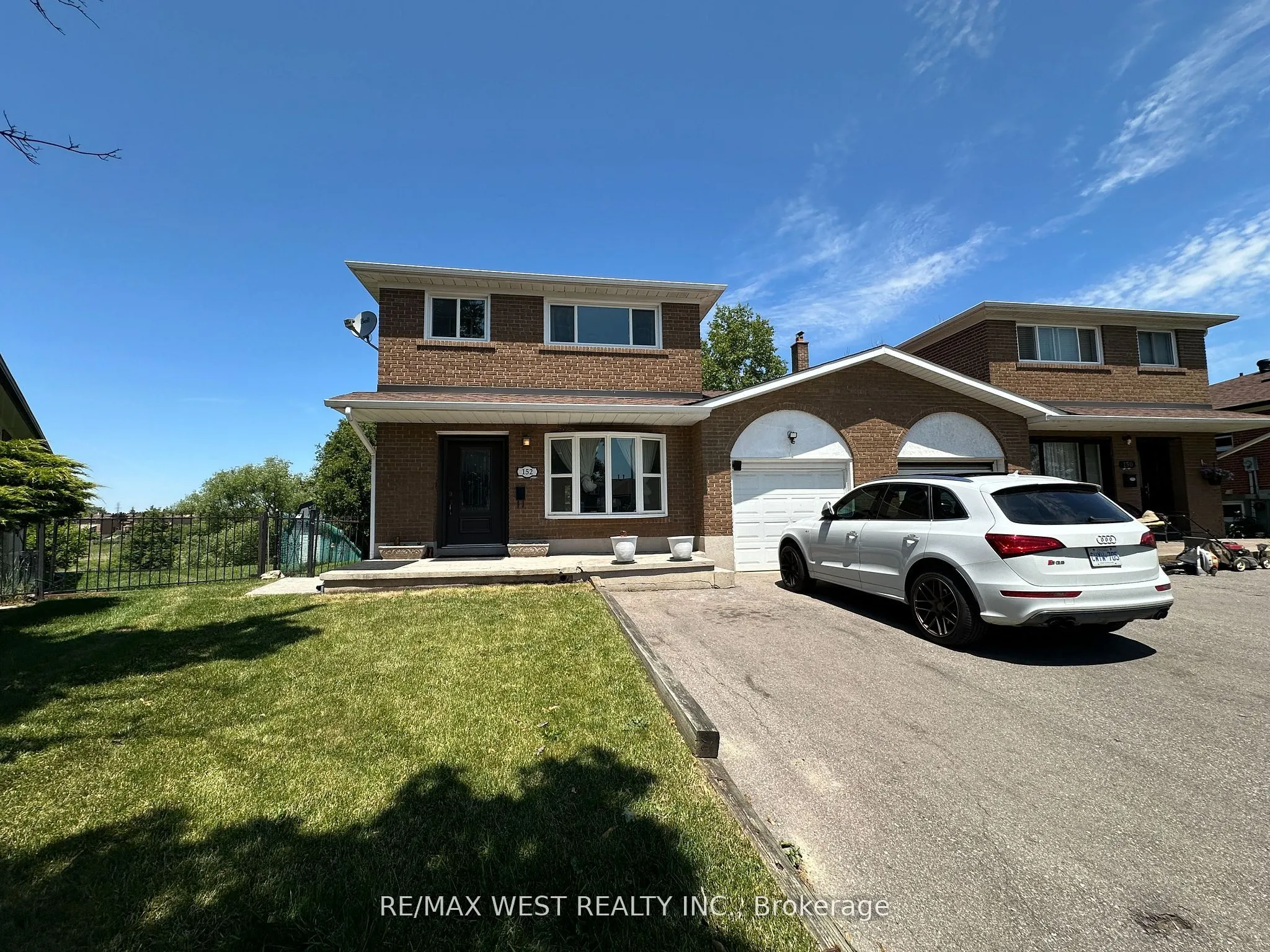 152 Rainbow Drive, #Upper