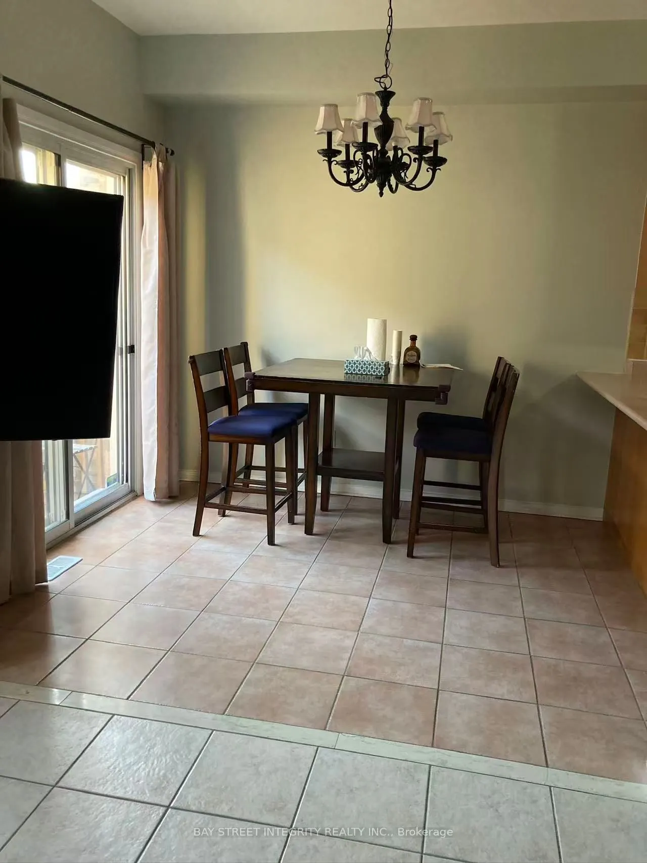 15 Pottery Place, #4