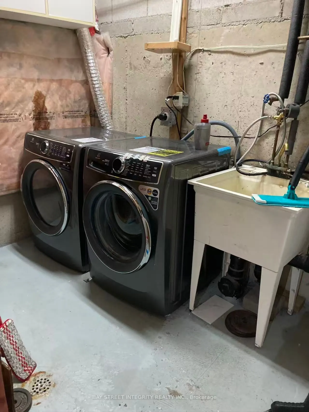 15 Pottery Place, #4