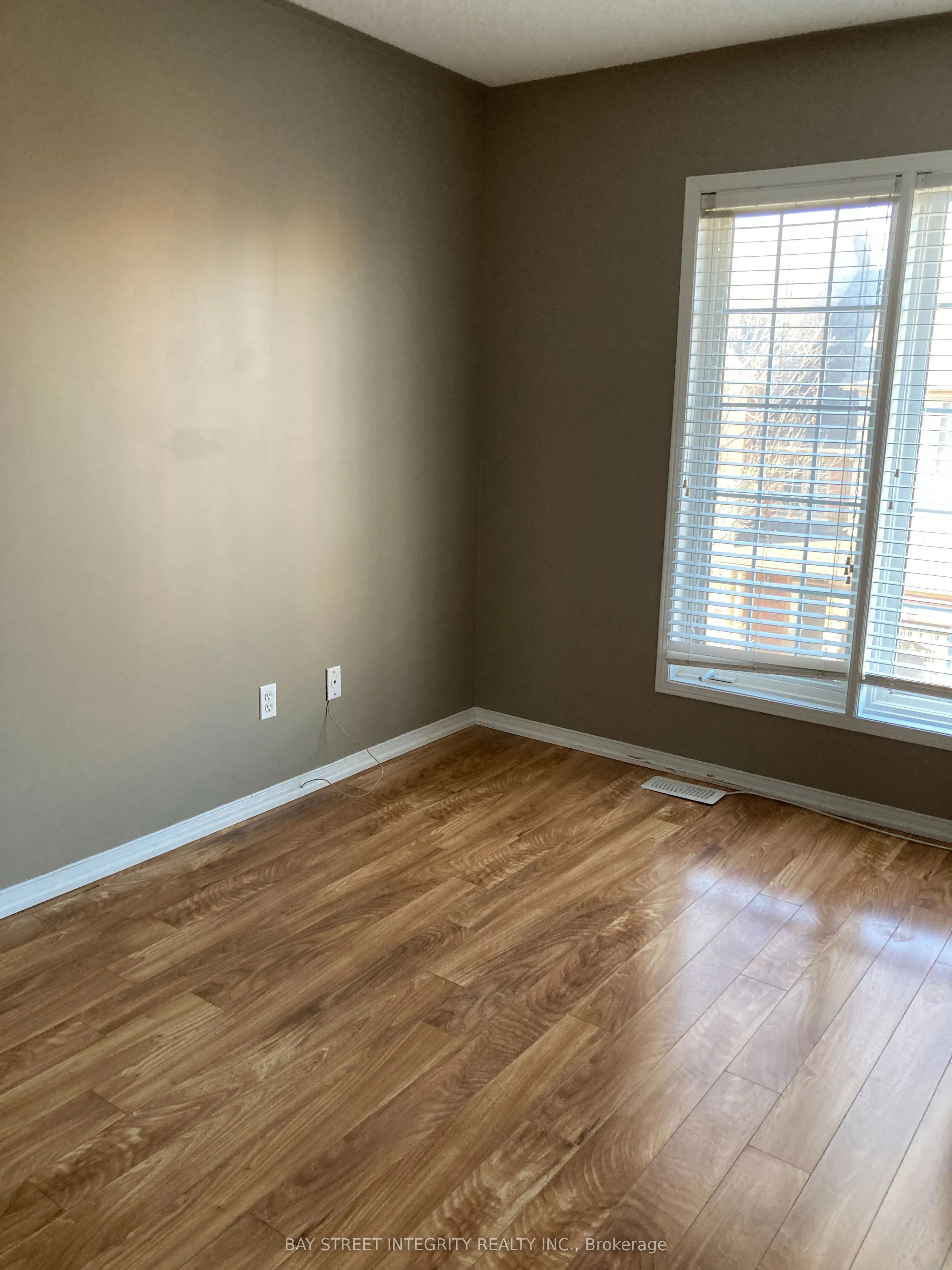 15 Pottery Place, #4