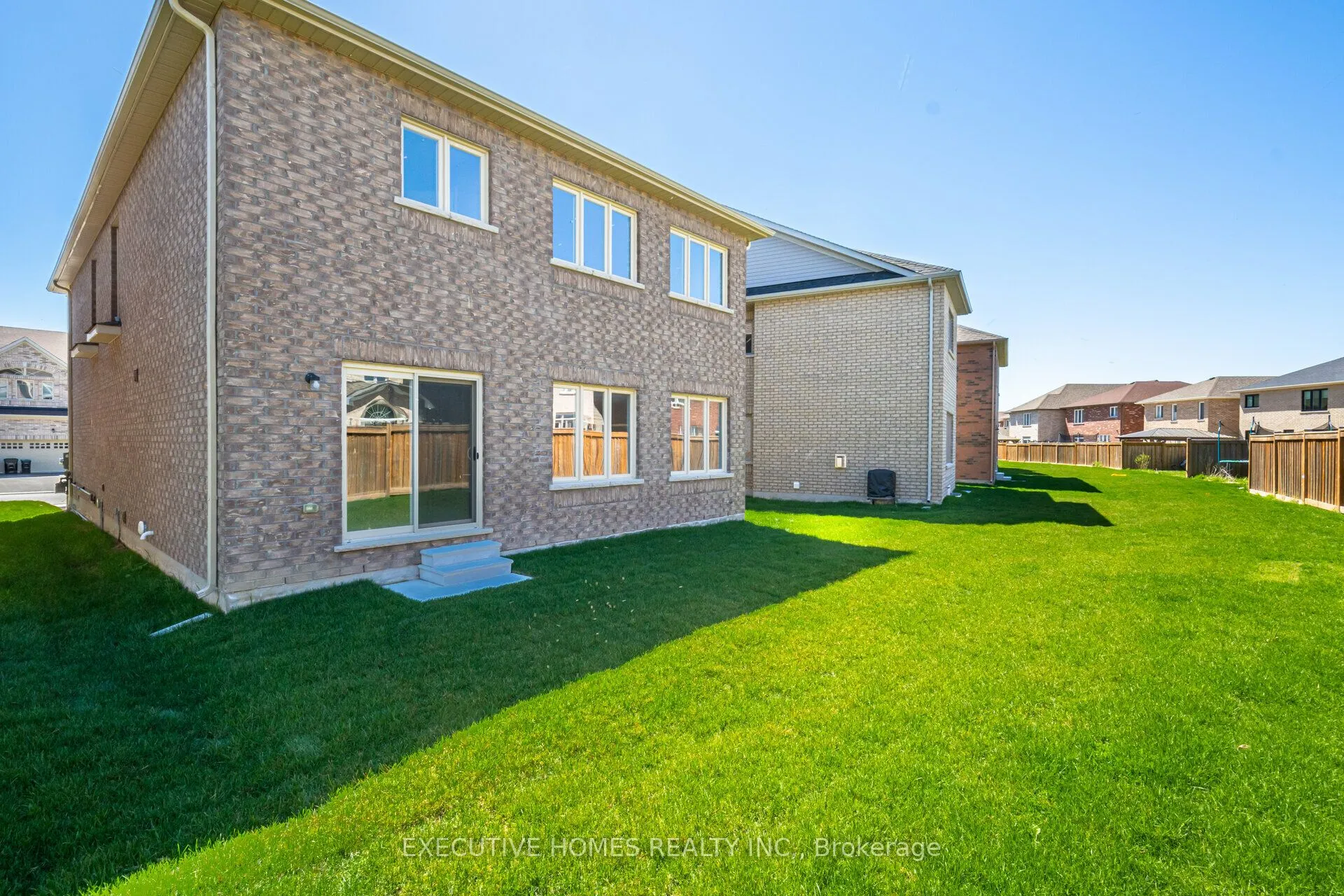 14 Mac Campbell Way