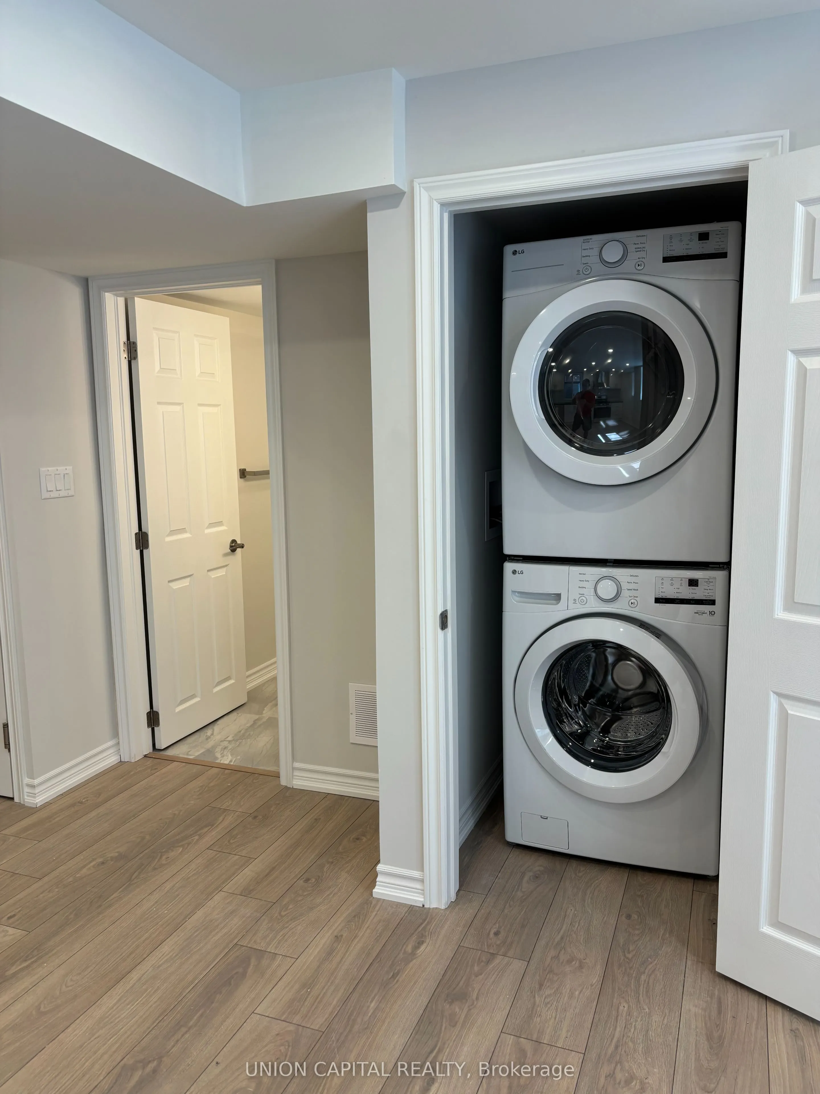 65 Stormont Trail