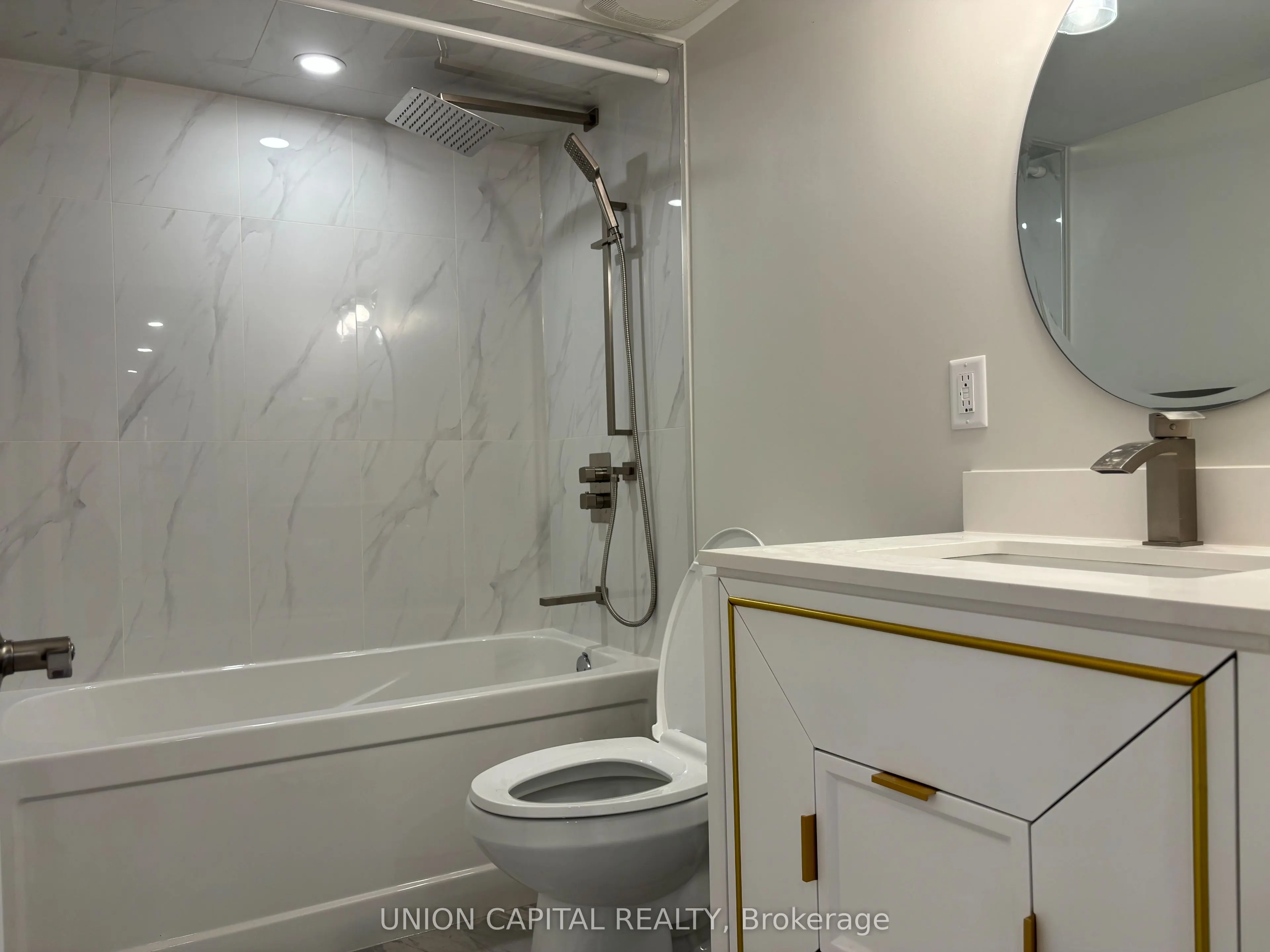 65 Stormont Trail