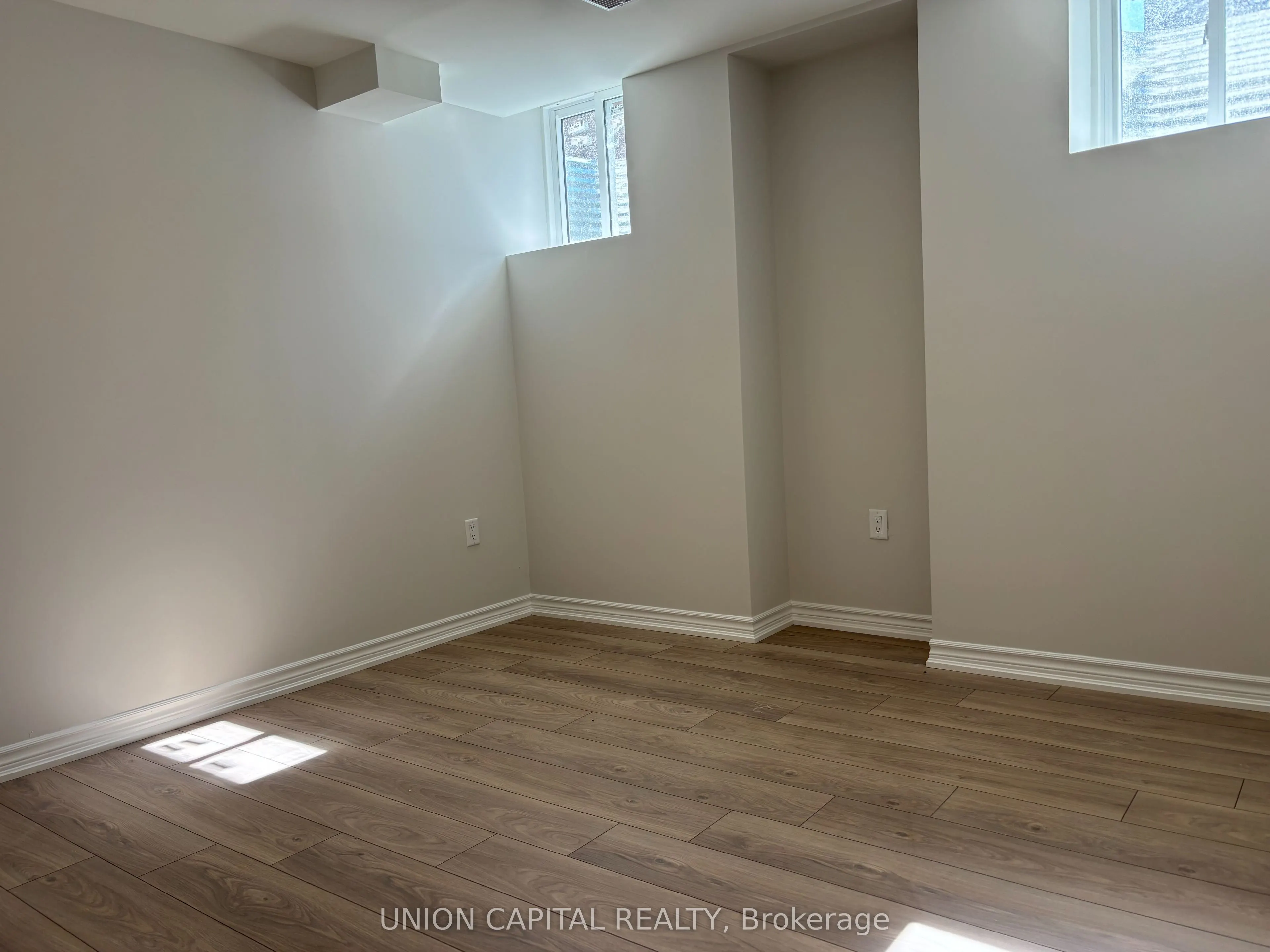 65 Stormont Trail