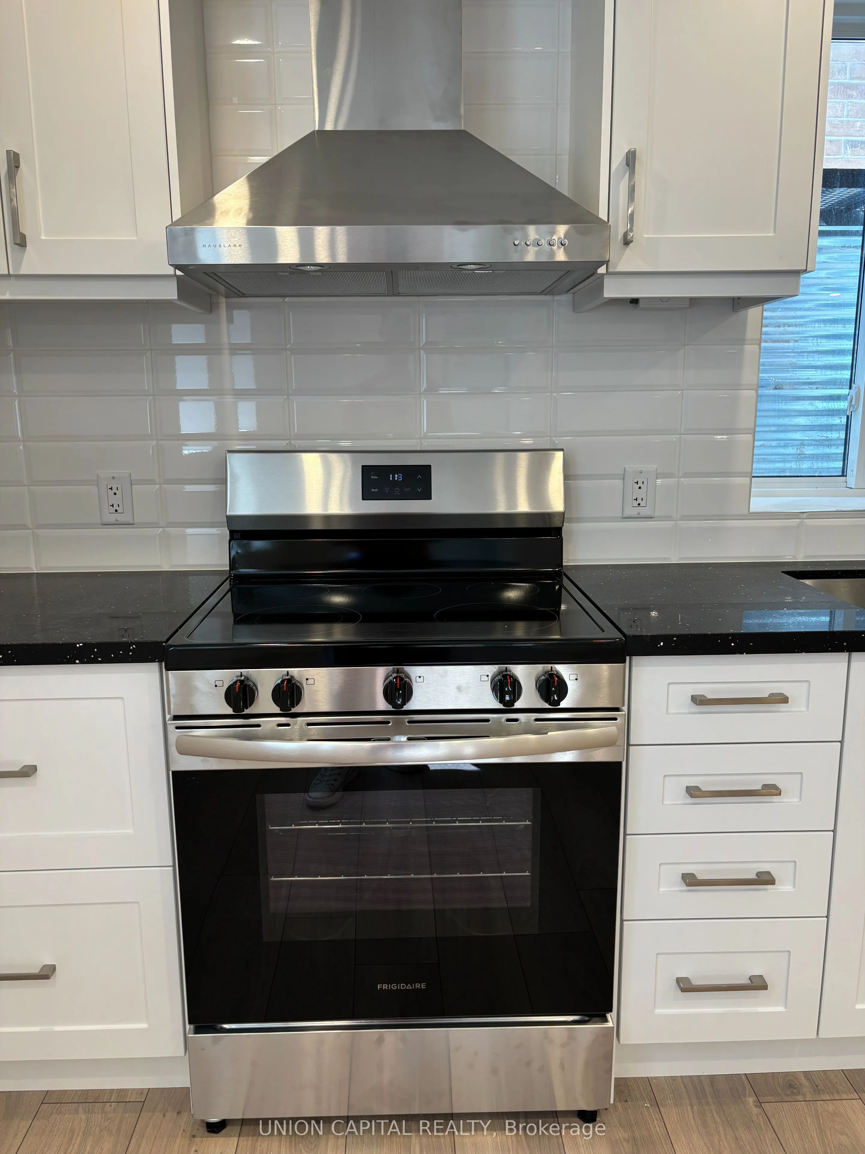 65 Stormont Trail