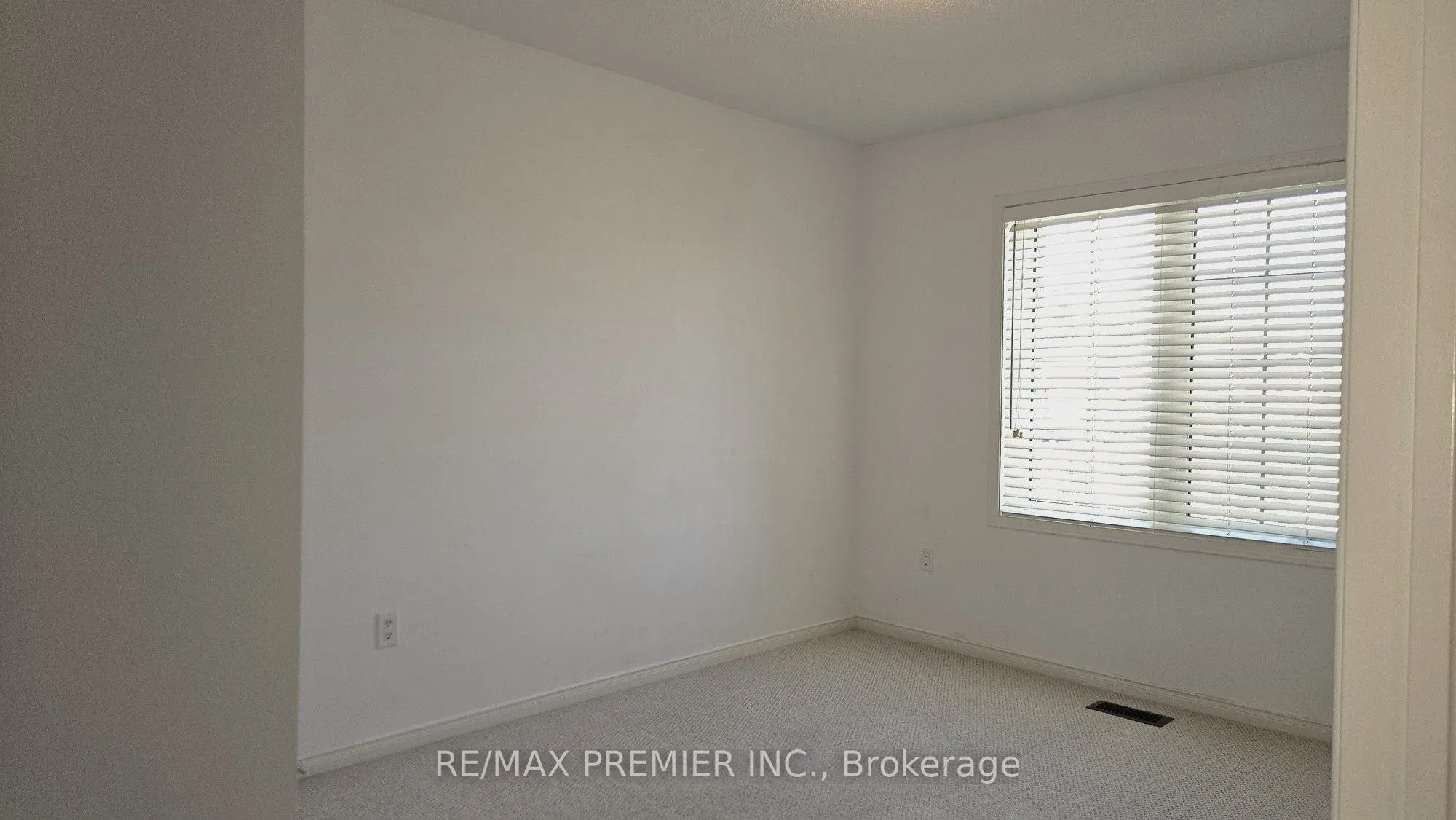 96 Fortis Crescent